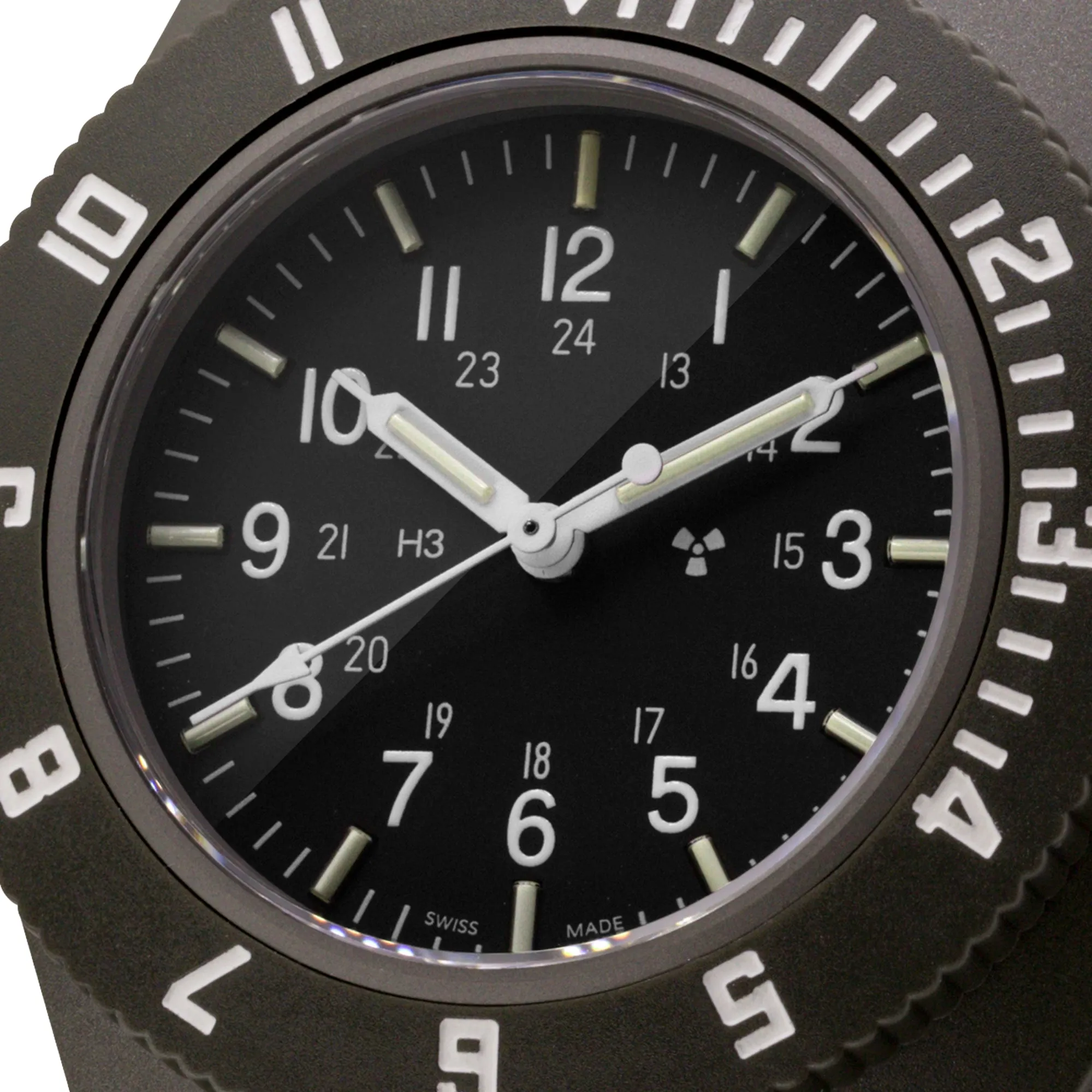 41mm Sage Green Pilot's Navigator (Quartz) sold by Marathon Watch product image thumbnail 2