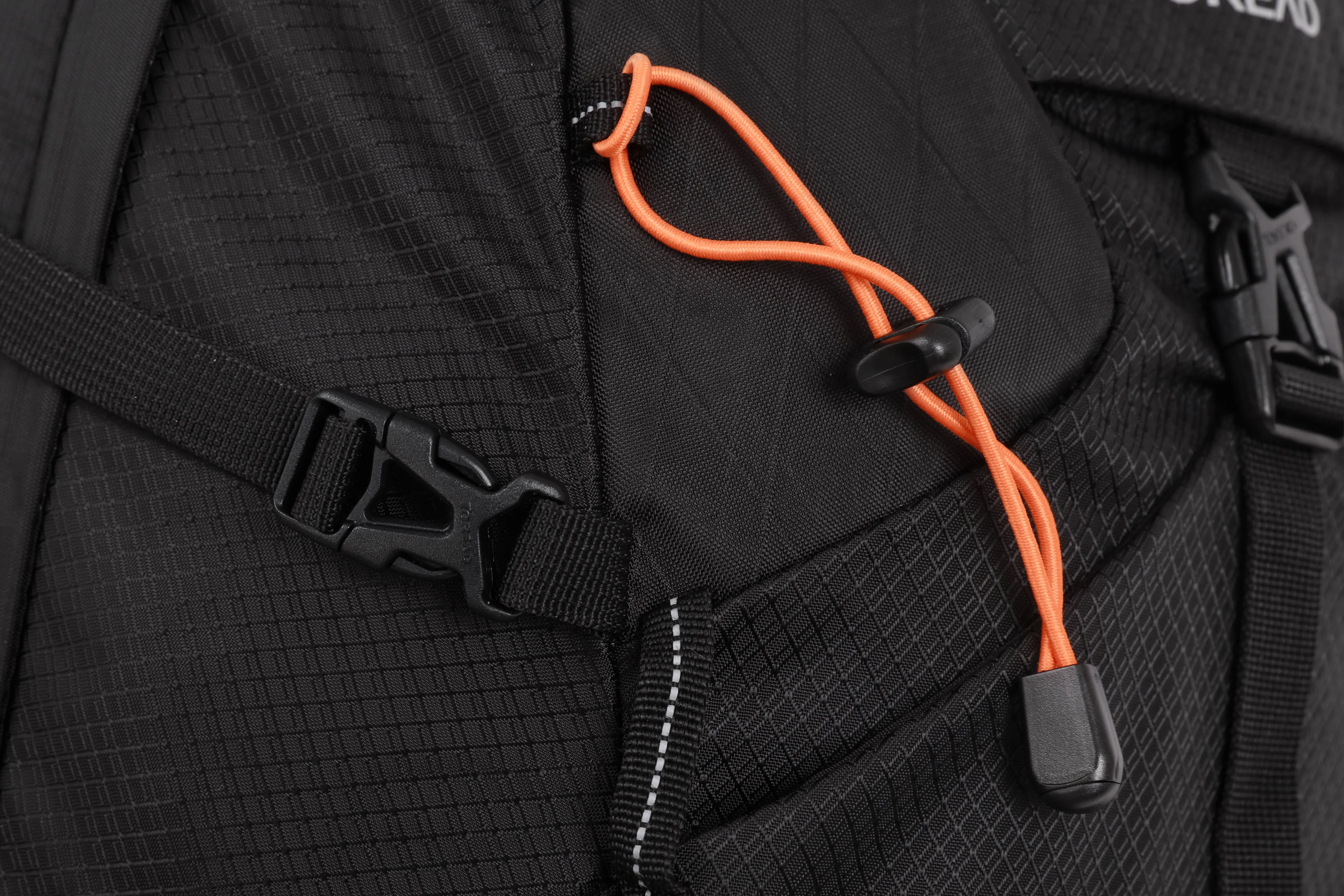 30L Eco-Friendly Hiking Backpack with Rain Cover and Breathable Suspension System sold by Toread Gear product image thumbnail 4