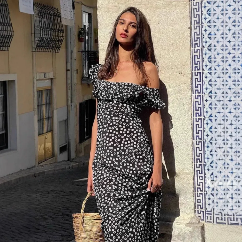 Black – Floral Slim Fit Spaghetti Strap Dress sold by Viva Estel