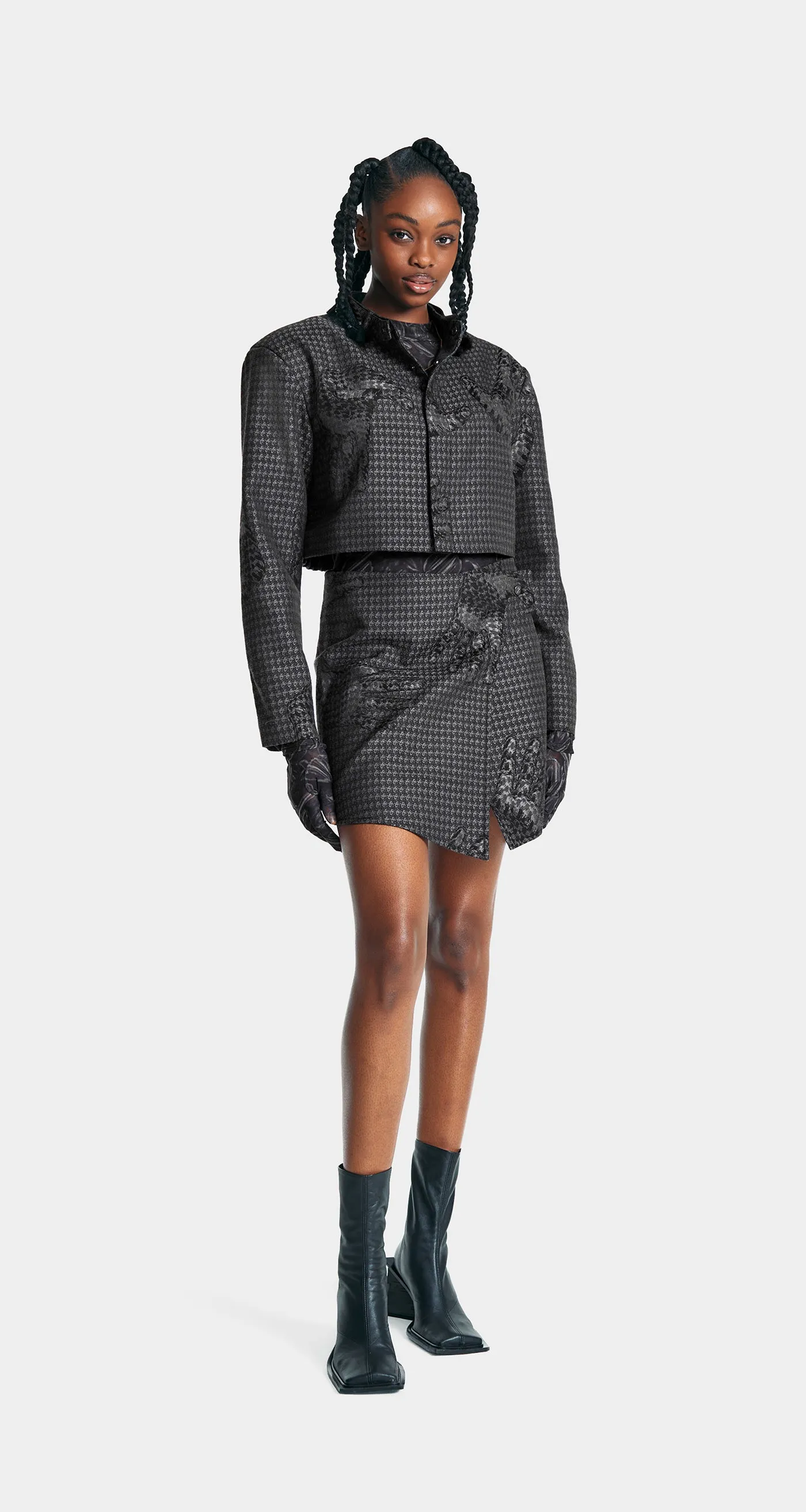 Obsidian Black Deylin Trapped Jacket sold by Daily Paper product image thumbnail 3