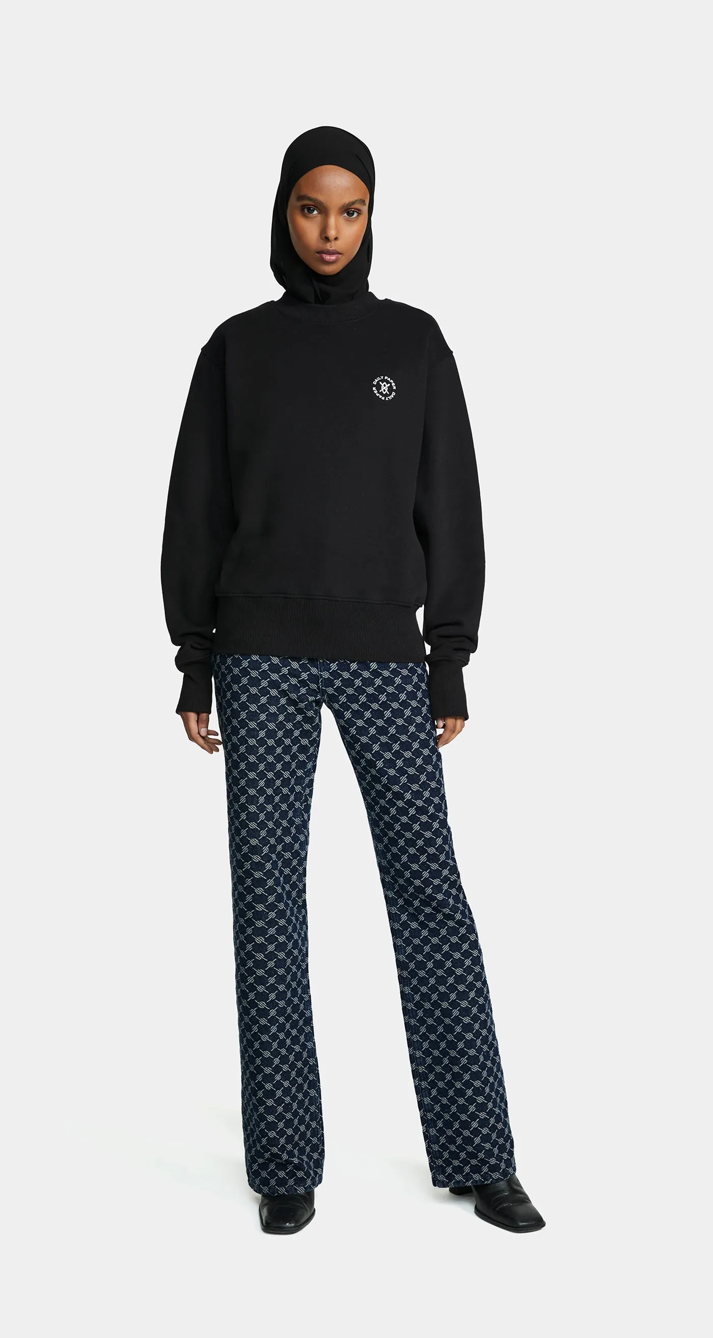 Black Evvie Circle Sweater sold by Daily Paper product image thumbnail 3