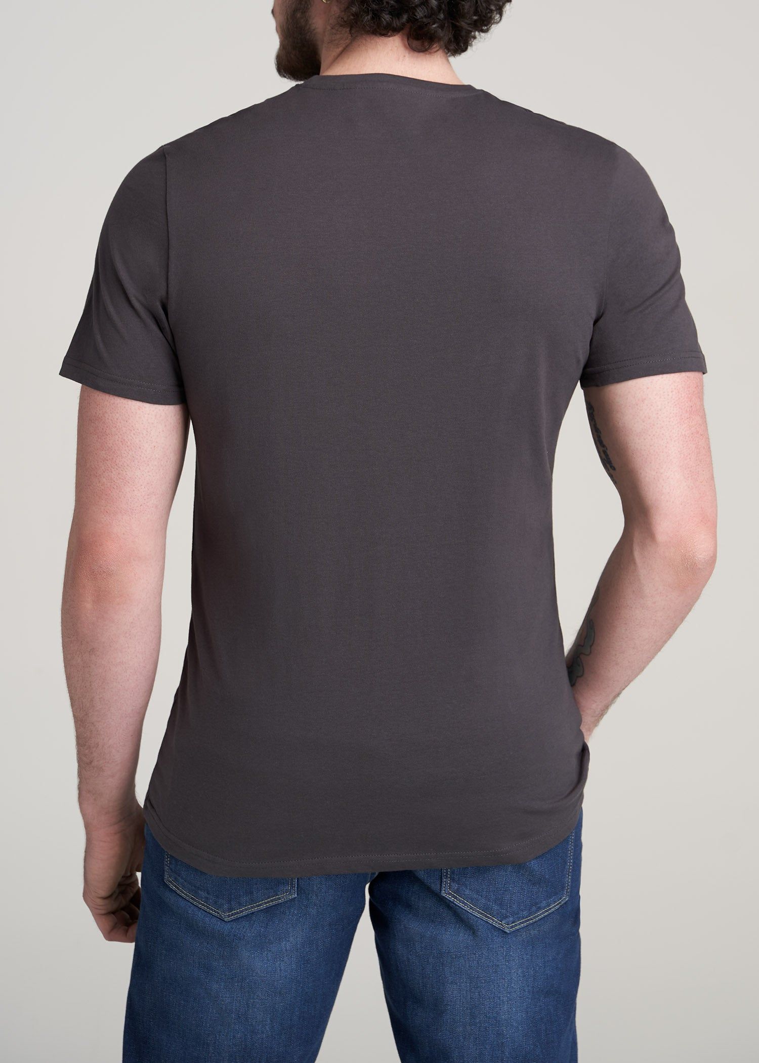 Everyday Pocket REGULAR FIT T-Shirt for Tall Men in Charcoal sold by American Tall product image thumbnail 5