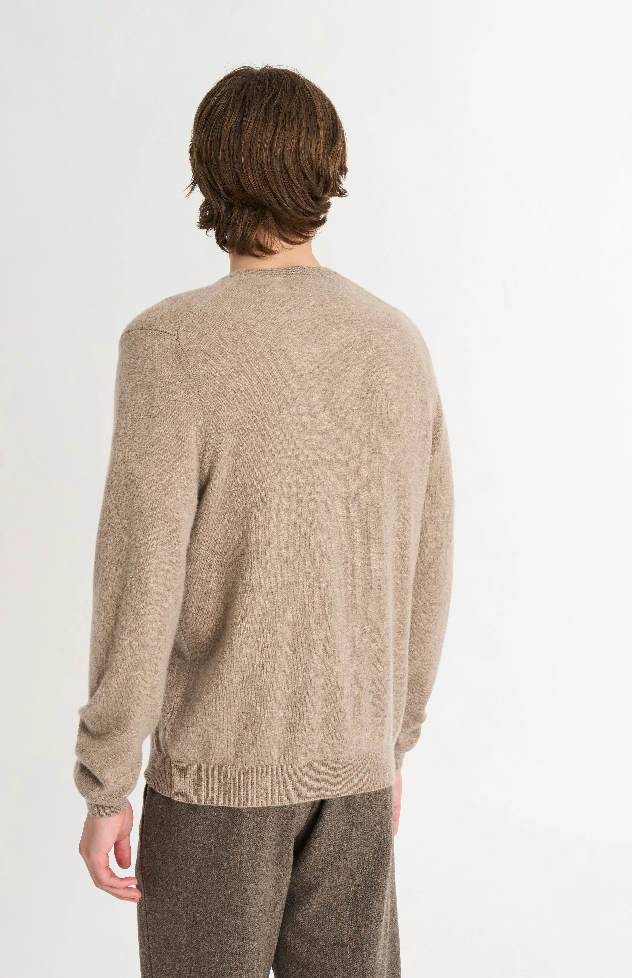 Men's Classic V-neck Cashmere Jumper In Mushroom sold by Pringle of Scotland product image thumbnail 5