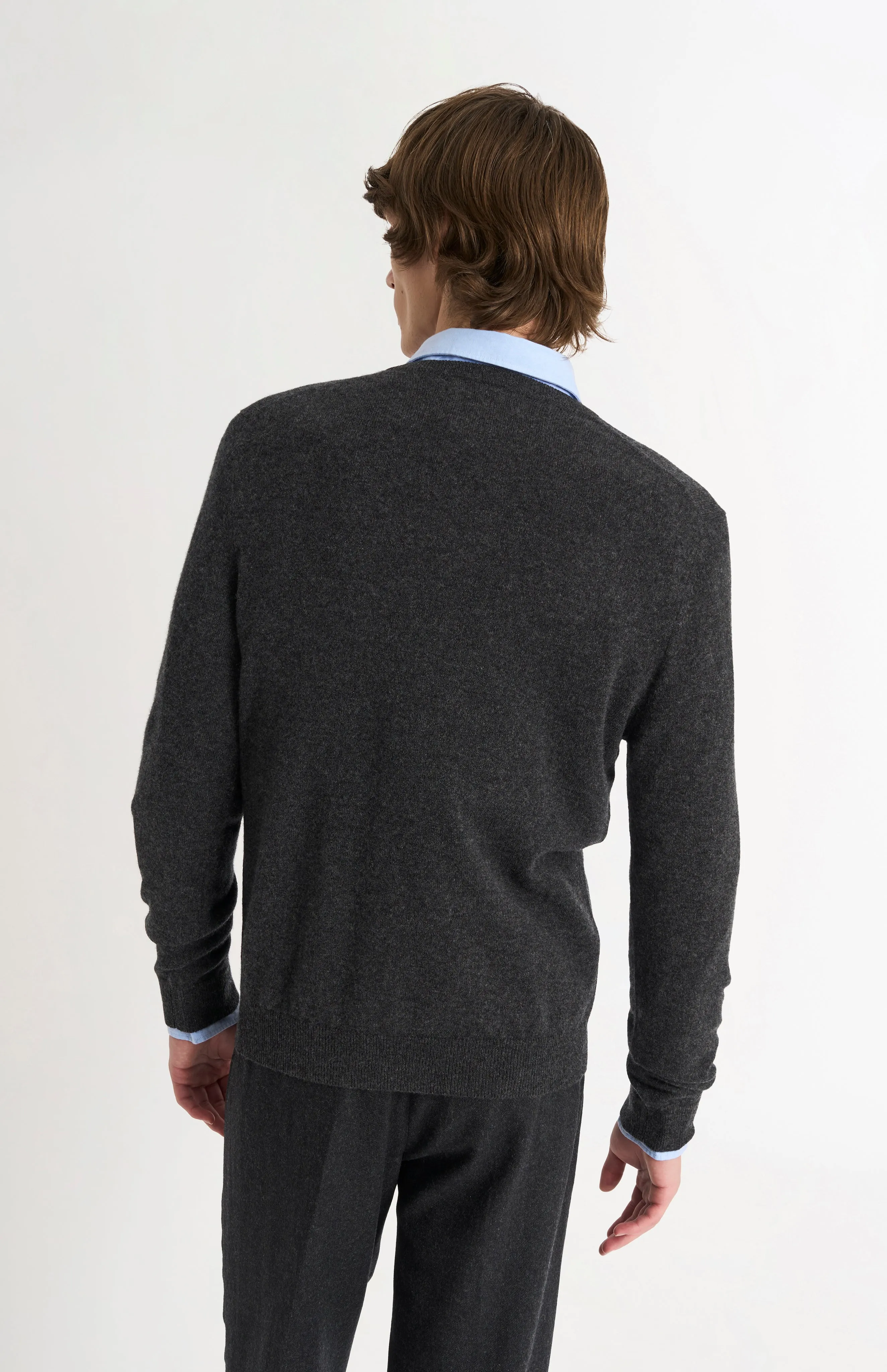 Men's Classic V-neck Cashmere Jumper In Charcoal Melange sold by Pringle of Scotland product image thumbnail 5