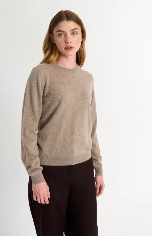 Women's Classic Crew Neck Cashmere Jumper In Mushroom Melange made by Pringle