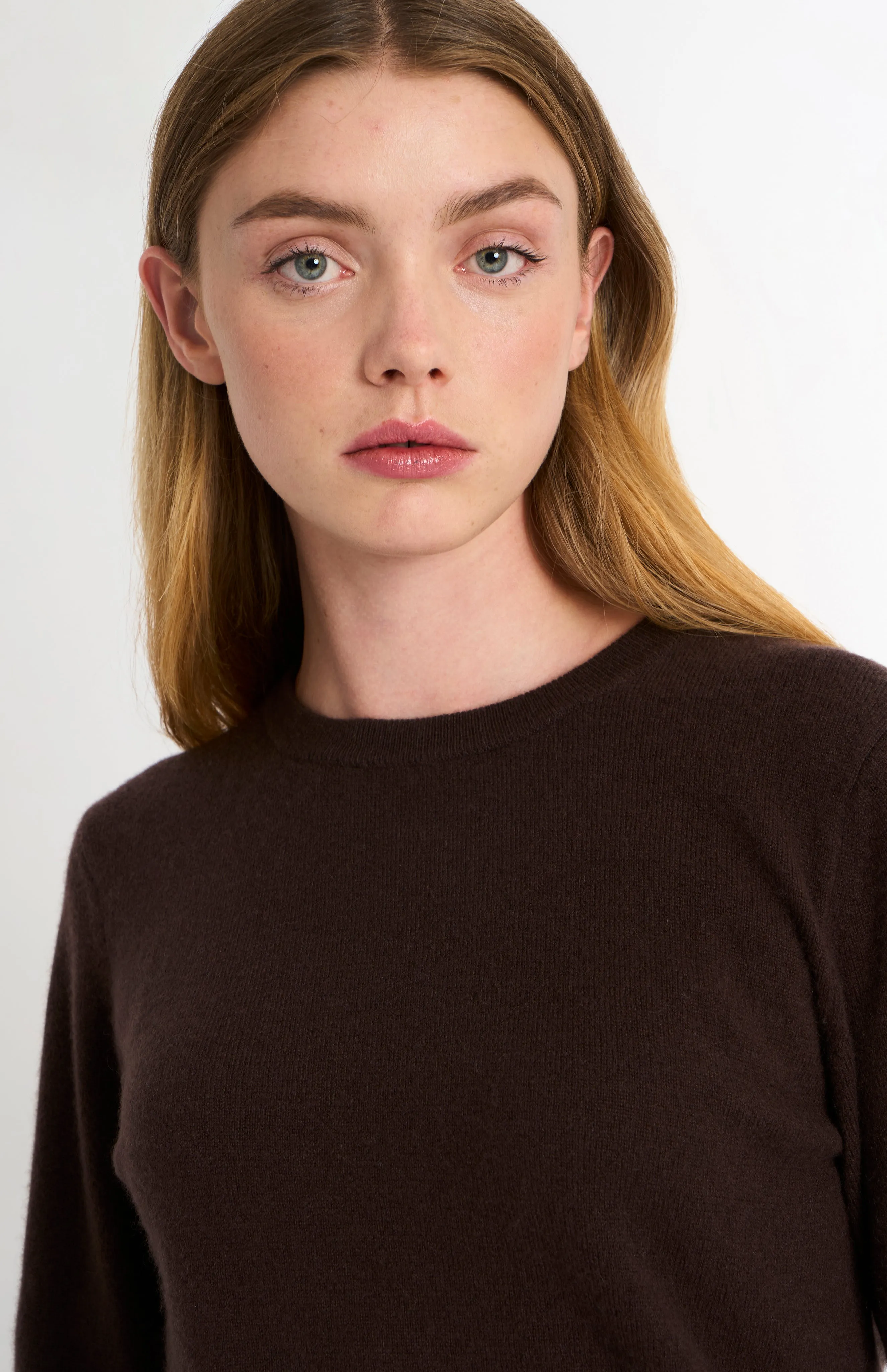 Women's Classic Crew Neck Cashmere Jumper In Dark Brown sold by Pringle of Scotland product image thumbnail 4