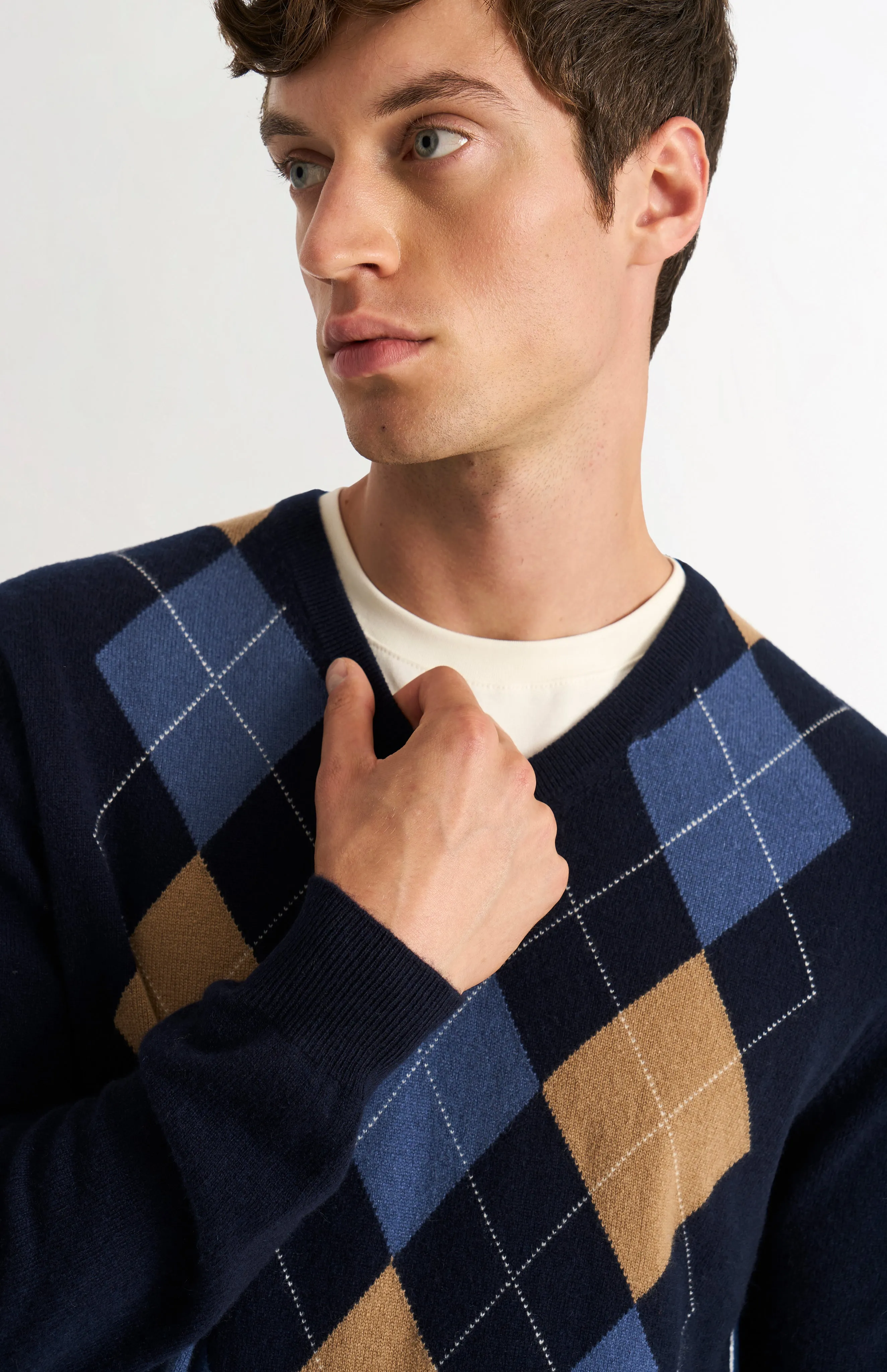 Men's Classic V-neck Cashmere Argyle Jumper In Navy / Camel / Blue Black sold by Pringle of Scotland product image thumbnail 4