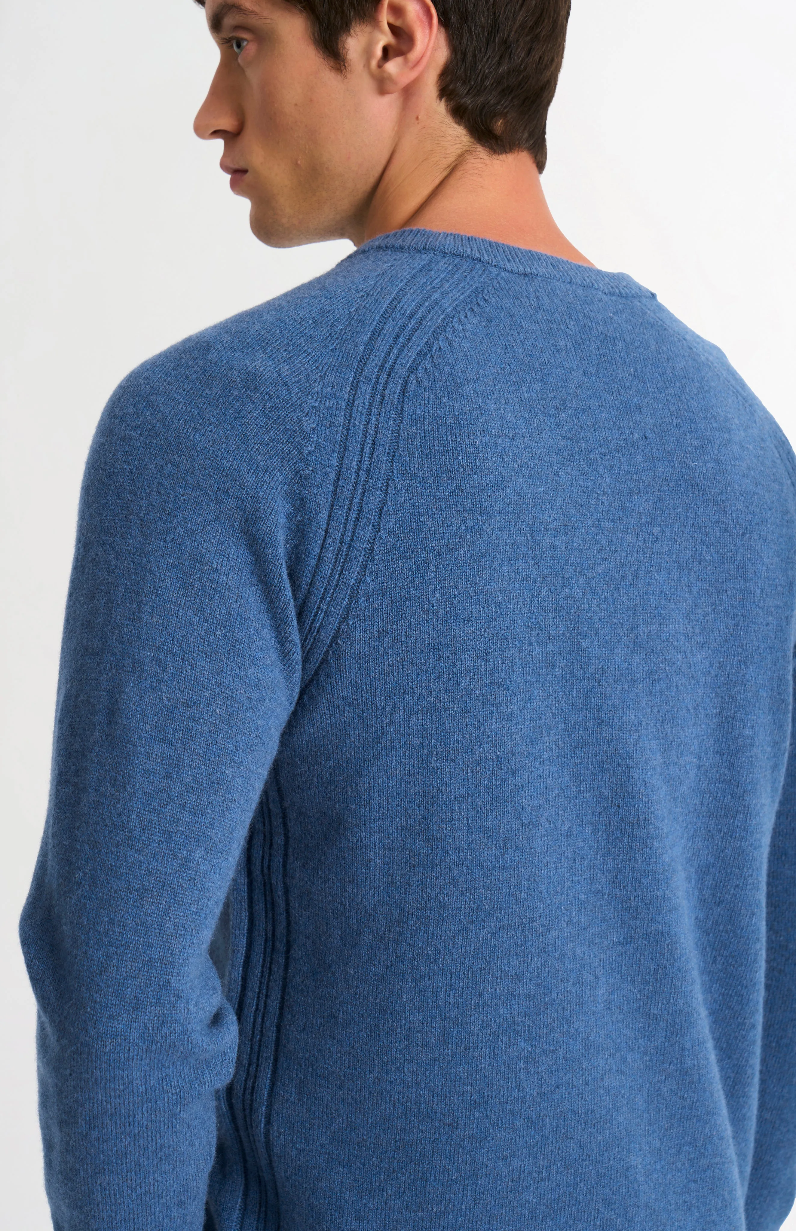Men's Classic V-neck Supersoft Lambswool Jumper In Bering Sea Blue sold by Pringle of Scotland product image thumbnail 4