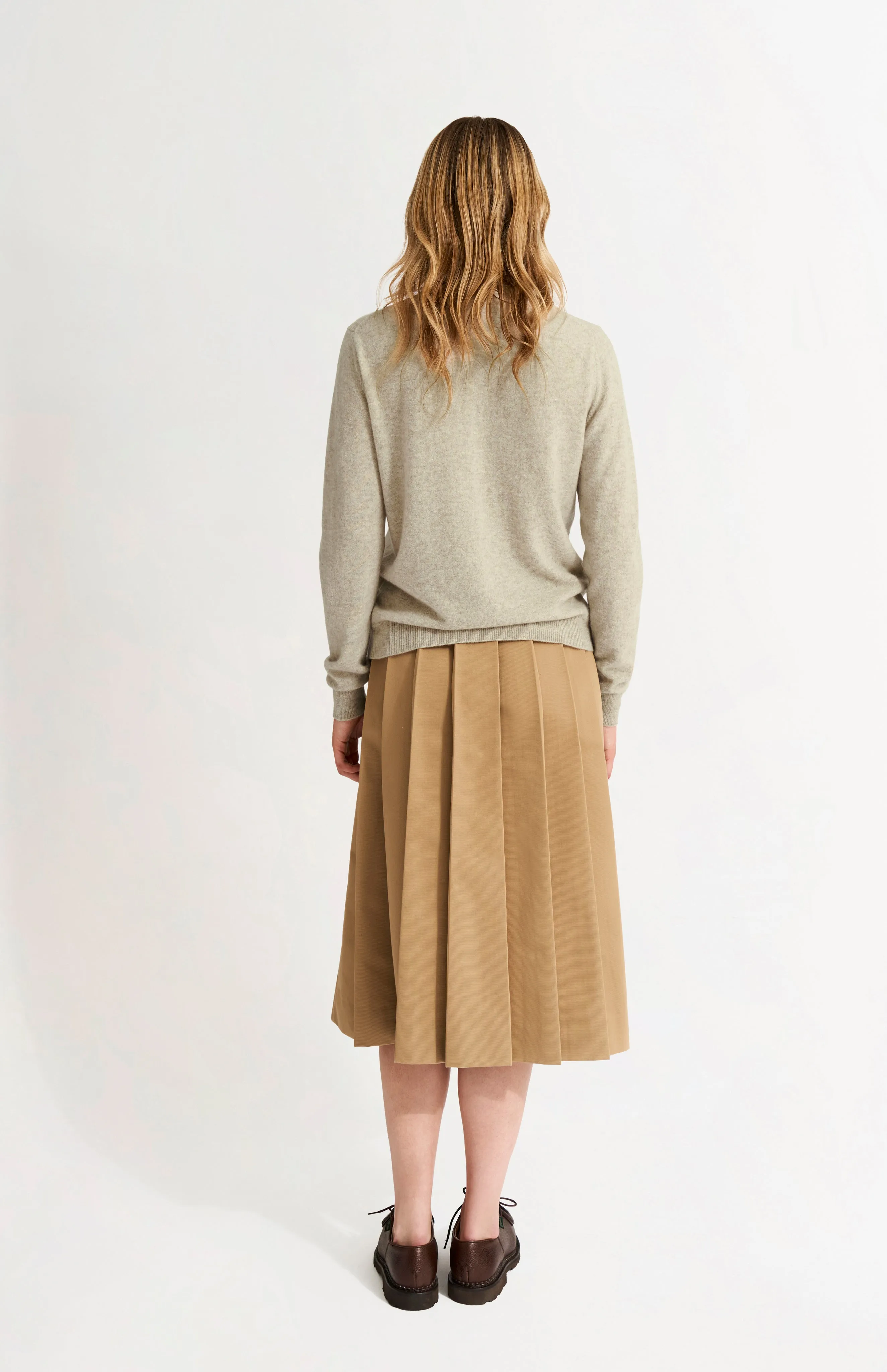 Womens Classic Round Neck Cashmere Jumper In Oatmeal sold by Pringle of Scotland product image thumbnail 5