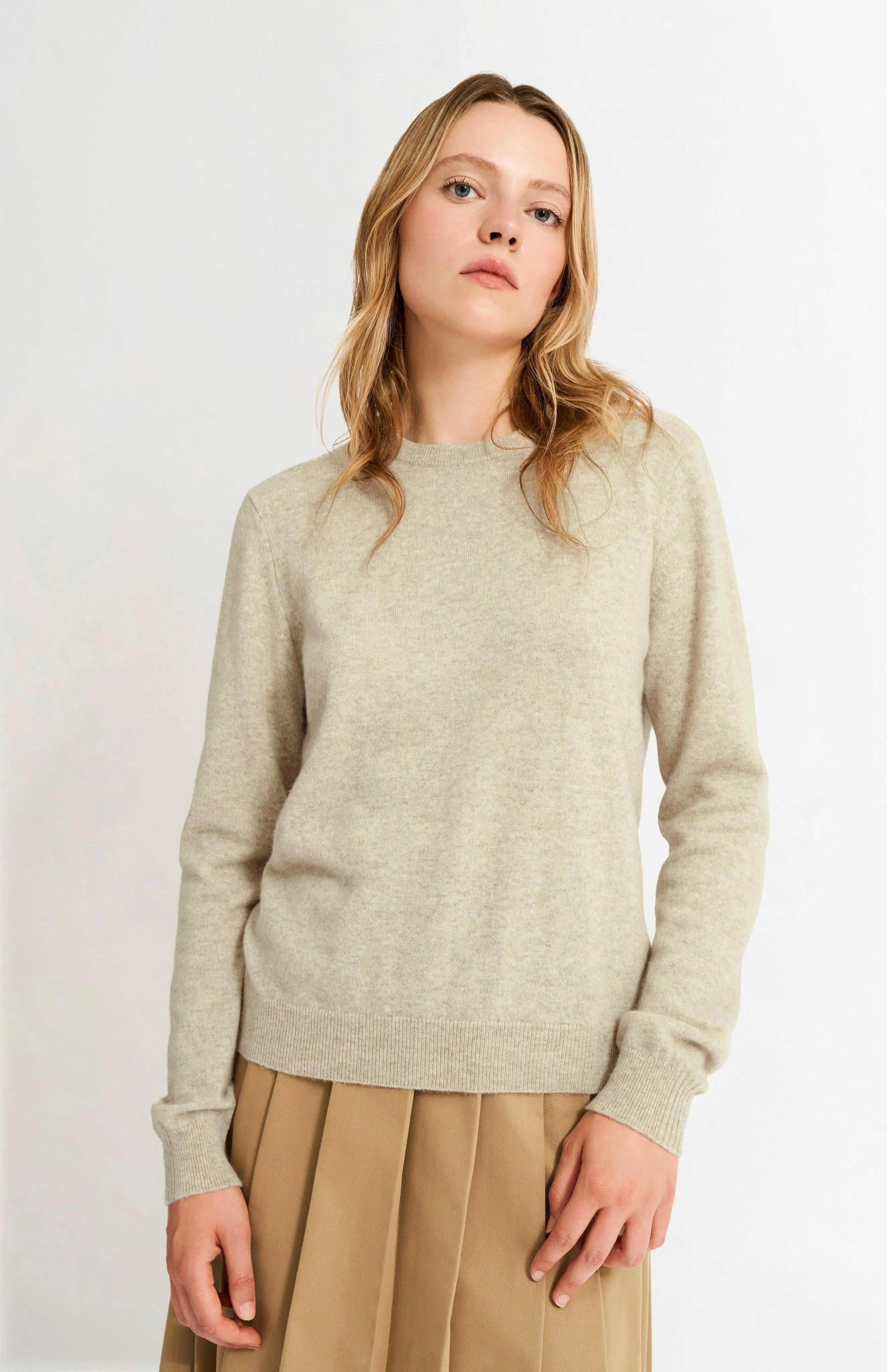 Womens Classic Round Neck Cashmere Jumper In Oatmeal sold by Pringle of Scotland