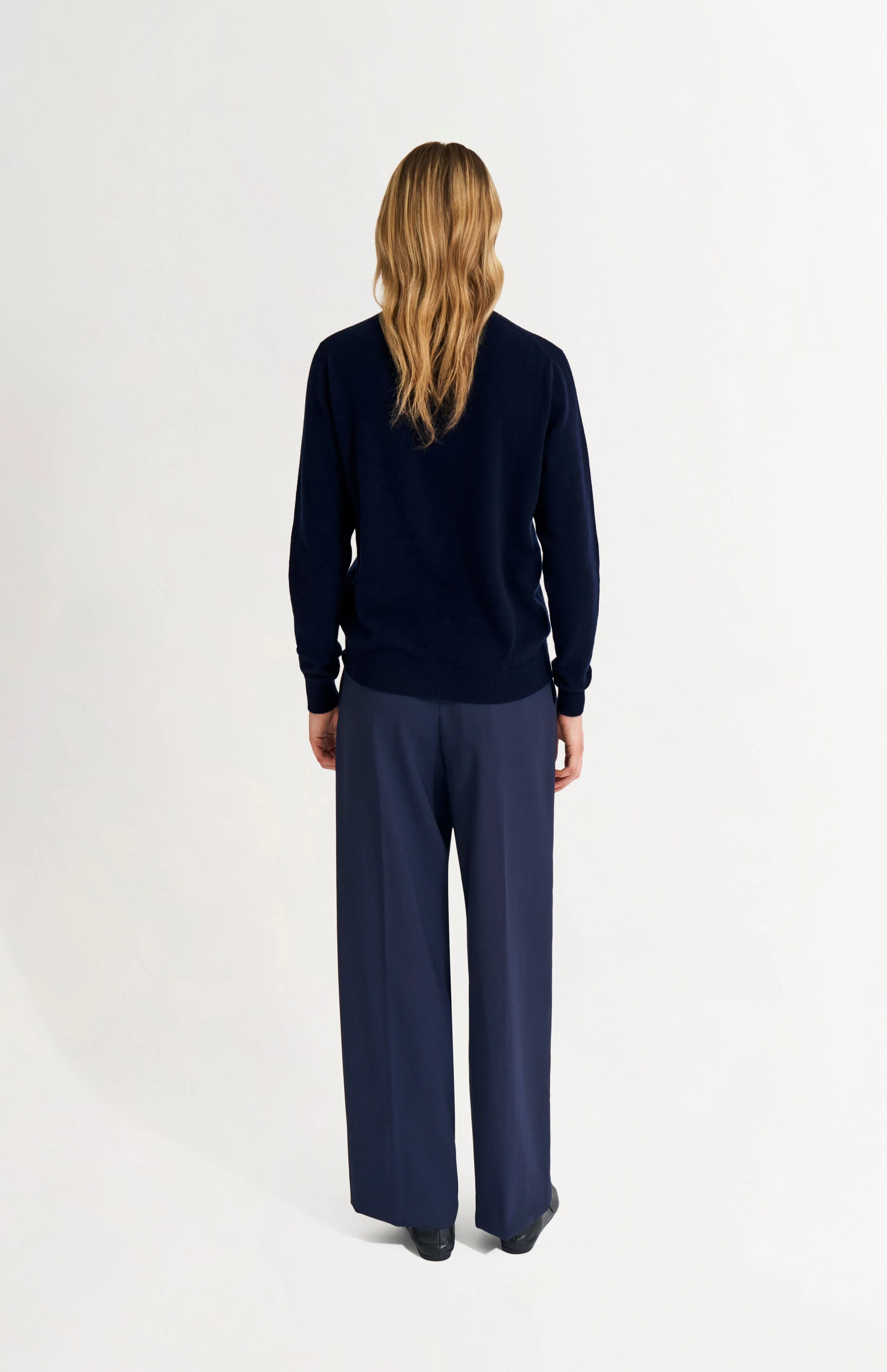 Womens Classic Round Neck Cashmere Jumper In Navy Melange sold by Pringle of Scotland product image thumbnail 5