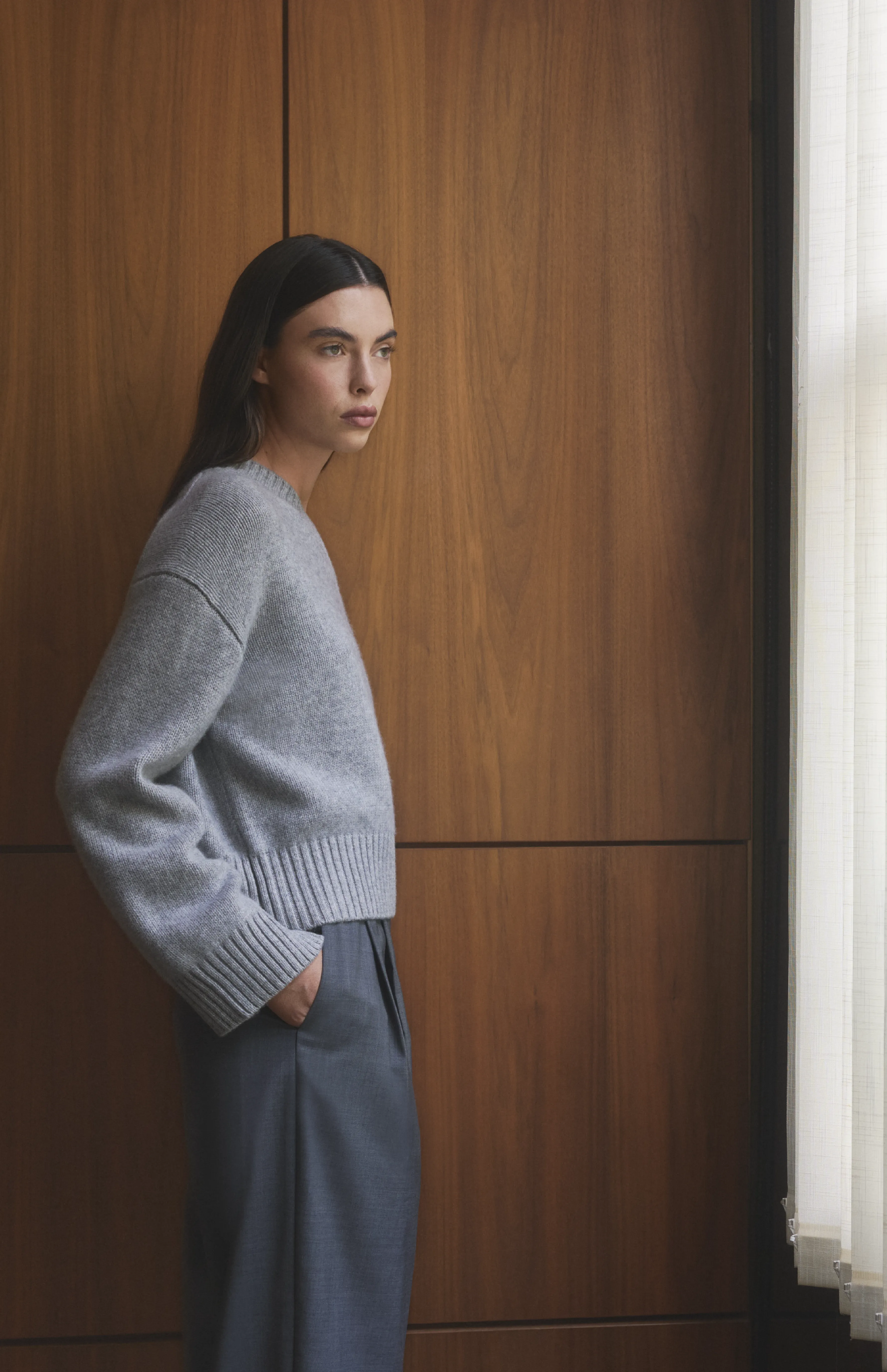 Womens V Neck Chunky Cashmere Jumper In Silver Melange sold by Pringle of Scotland product image thumbnail 3