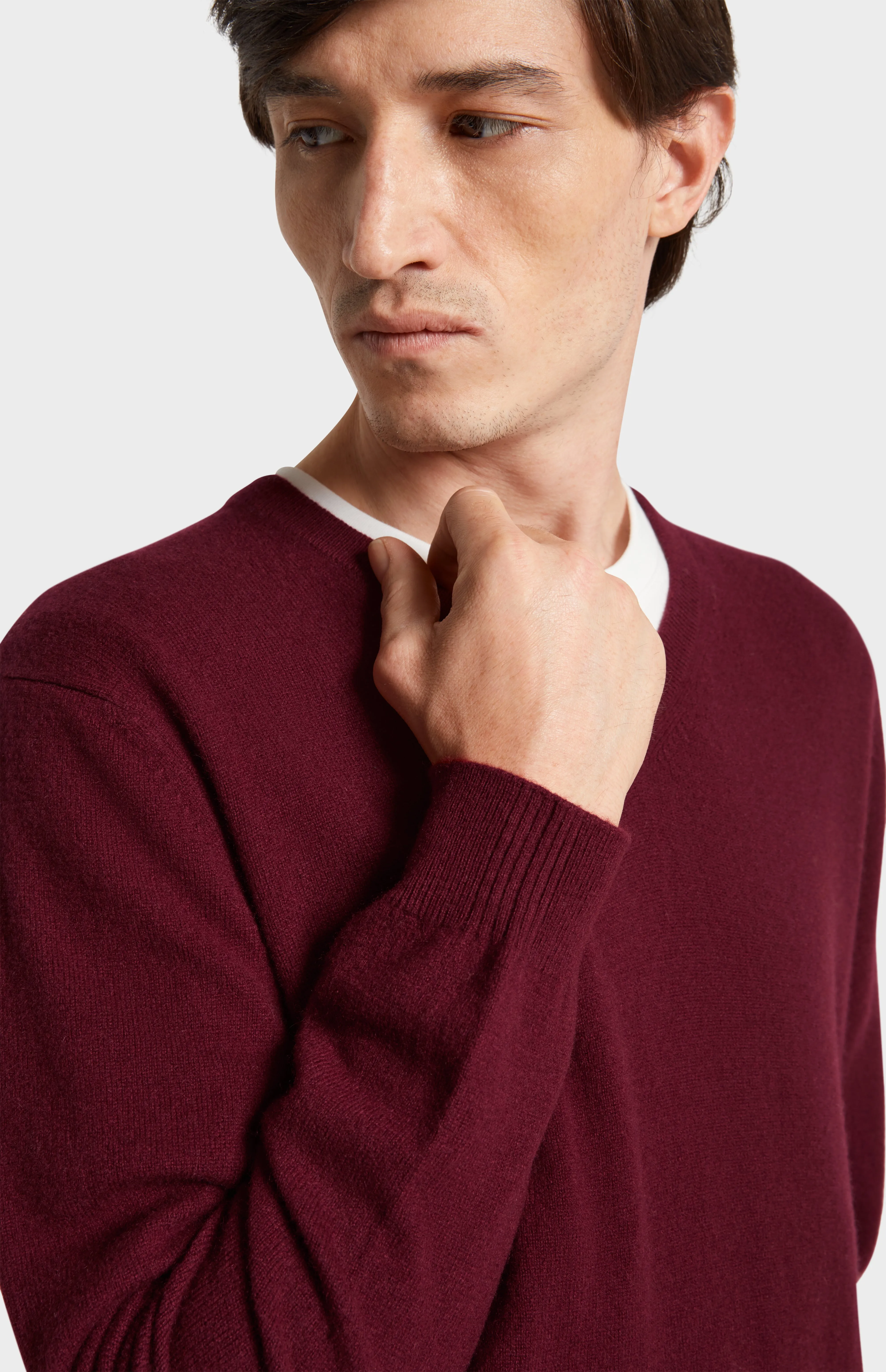 Men's Classic V Neck Cashmere Jumper In Burgundy sold by Pringle of Scotland product image thumbnail 4