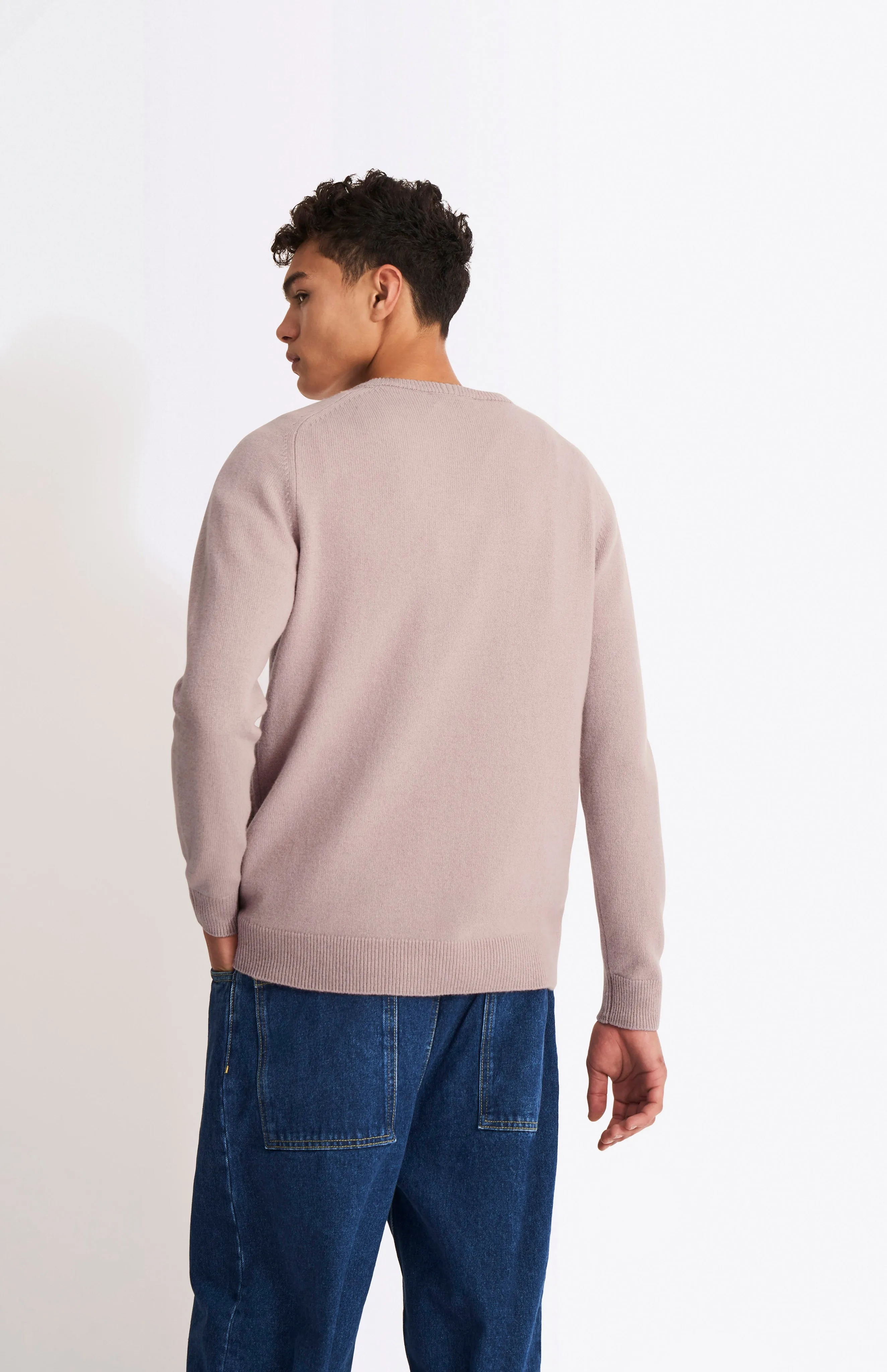 V Neck Lambswool Jumper In Dusty Pink With Contrast Tipping sold by Pringle of Scotland product image thumbnail 5