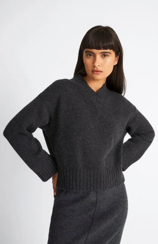 Women's V Neck Chunky Cashmere Jumper In Charcoal sold by Pringle of Scotland