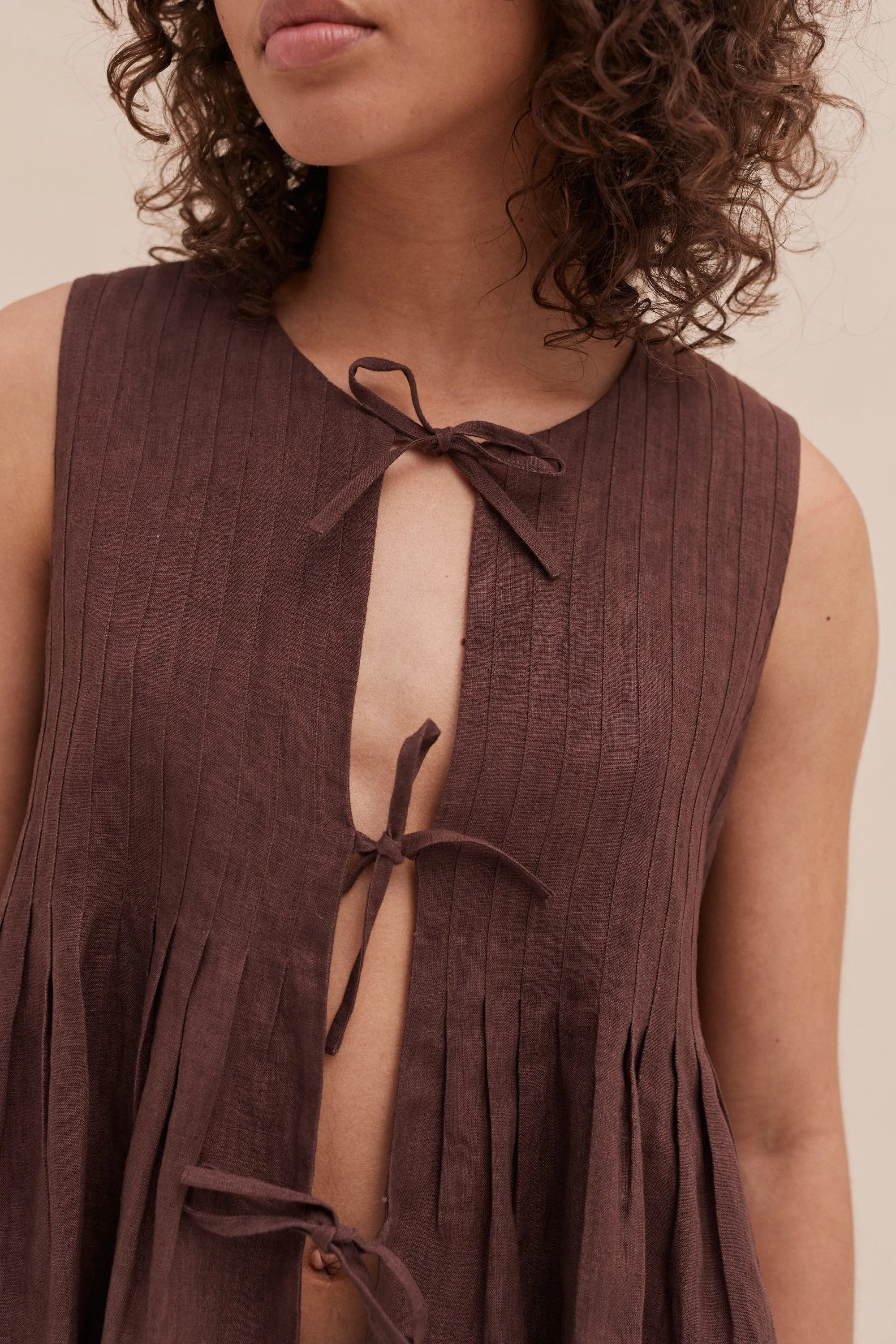 Pleated Cami Lounge Set Espresso Linen sold by Desmond & Dempsey product image thumbnail 5