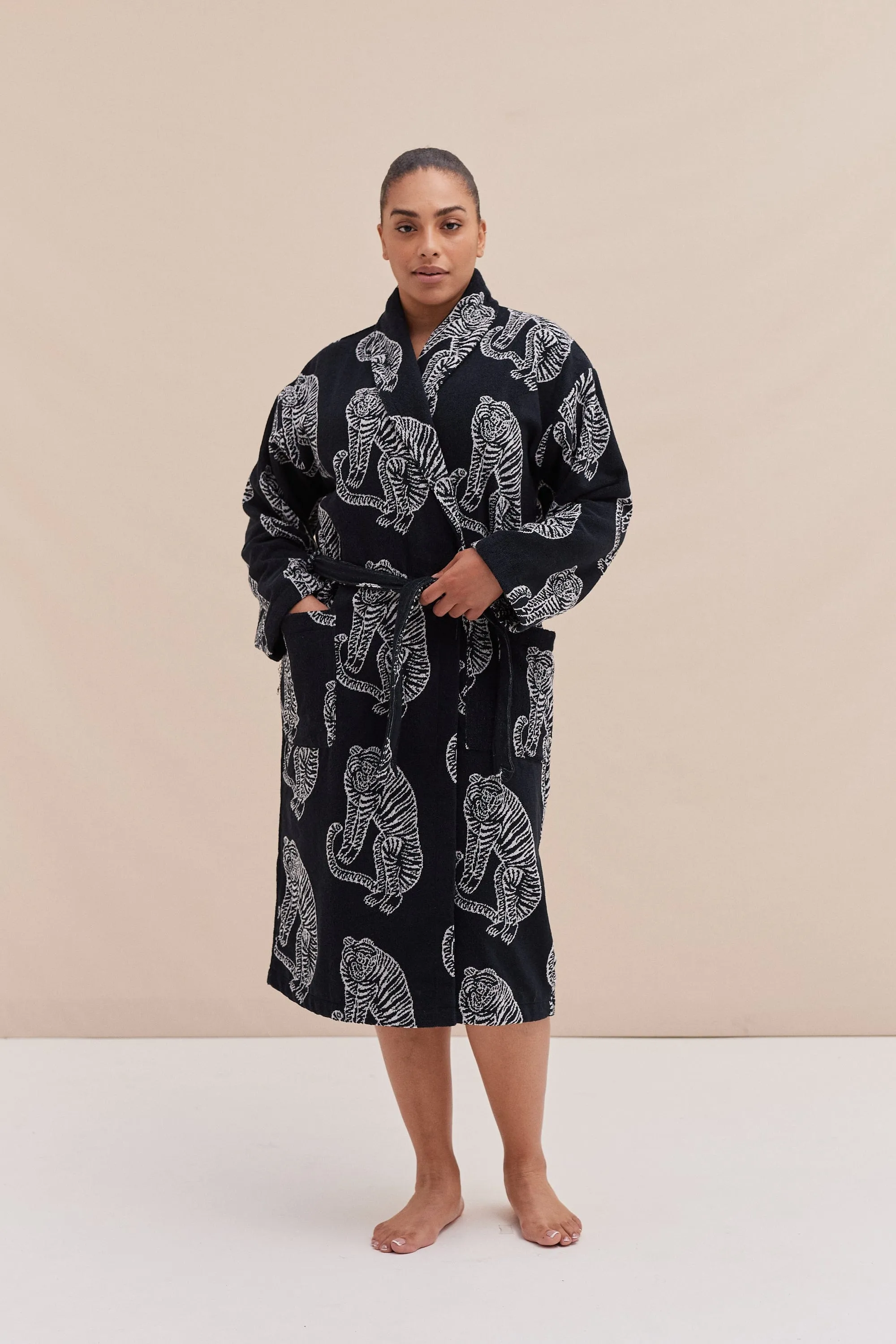 Unisex Towel Robe Sansindo Print Black Cream sold by Desmond & Dempsey product image thumbnail 2