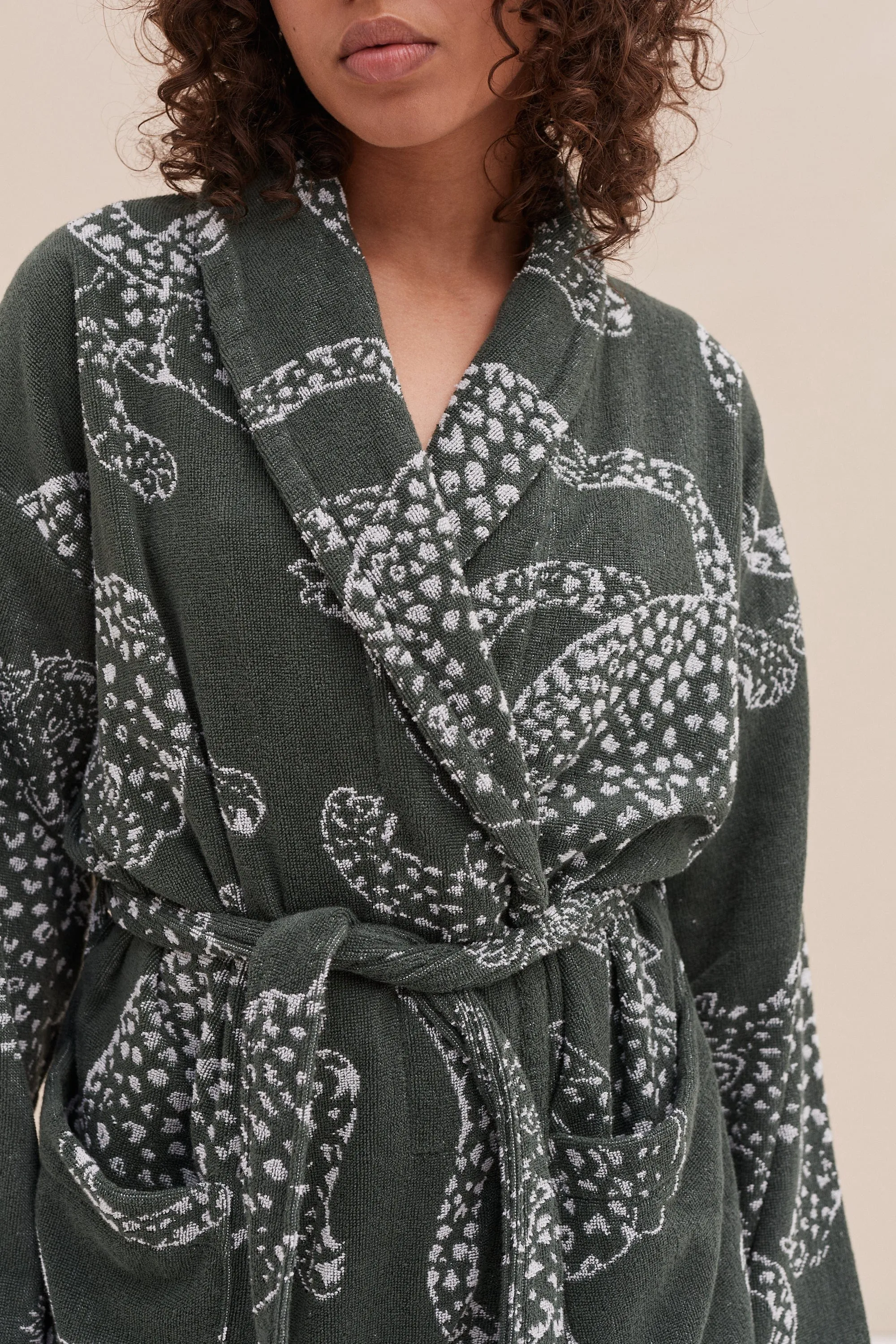 Unisex Towel Robe Jag Print Green sold by Desmond & Dempsey product image thumbnail 3