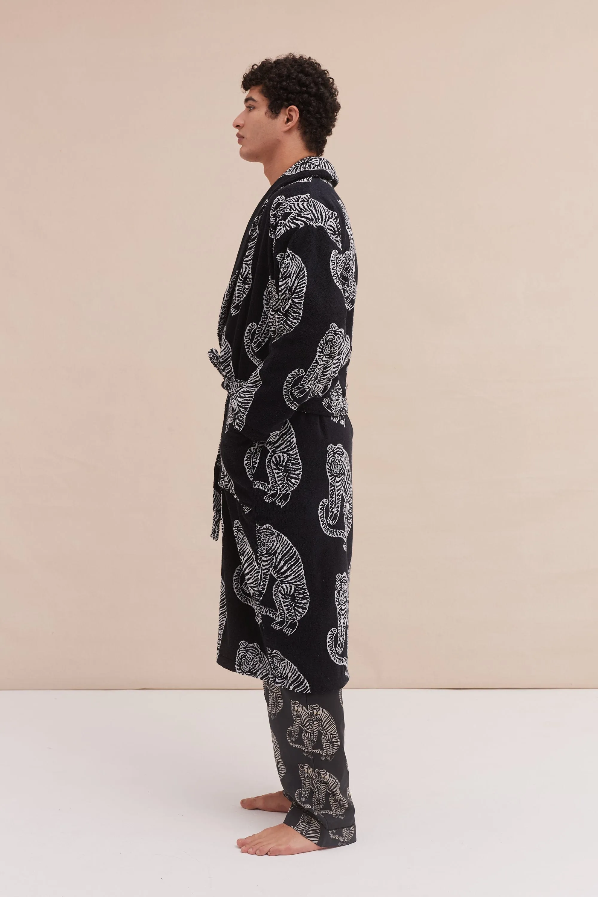 Unisex Towel Robe Sansindo Print Black Cream sold by Desmond & Dempsey product image thumbnail 2