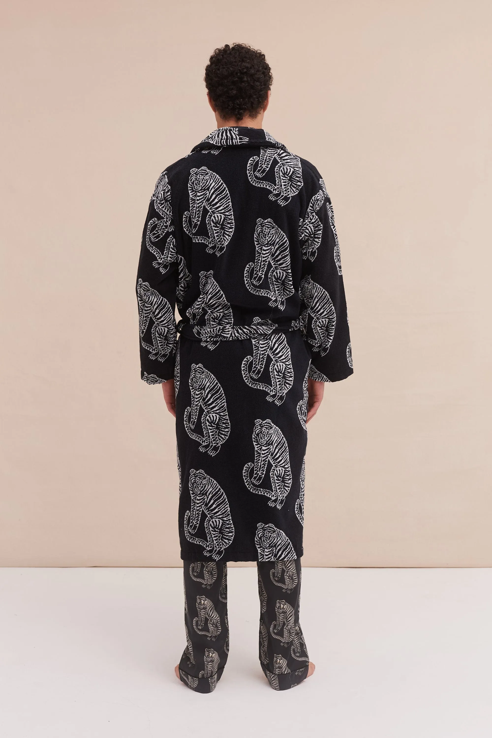 Unisex Towel Robe Sansindo Print Black Cream sold by Desmond & Dempsey product image thumbnail 3