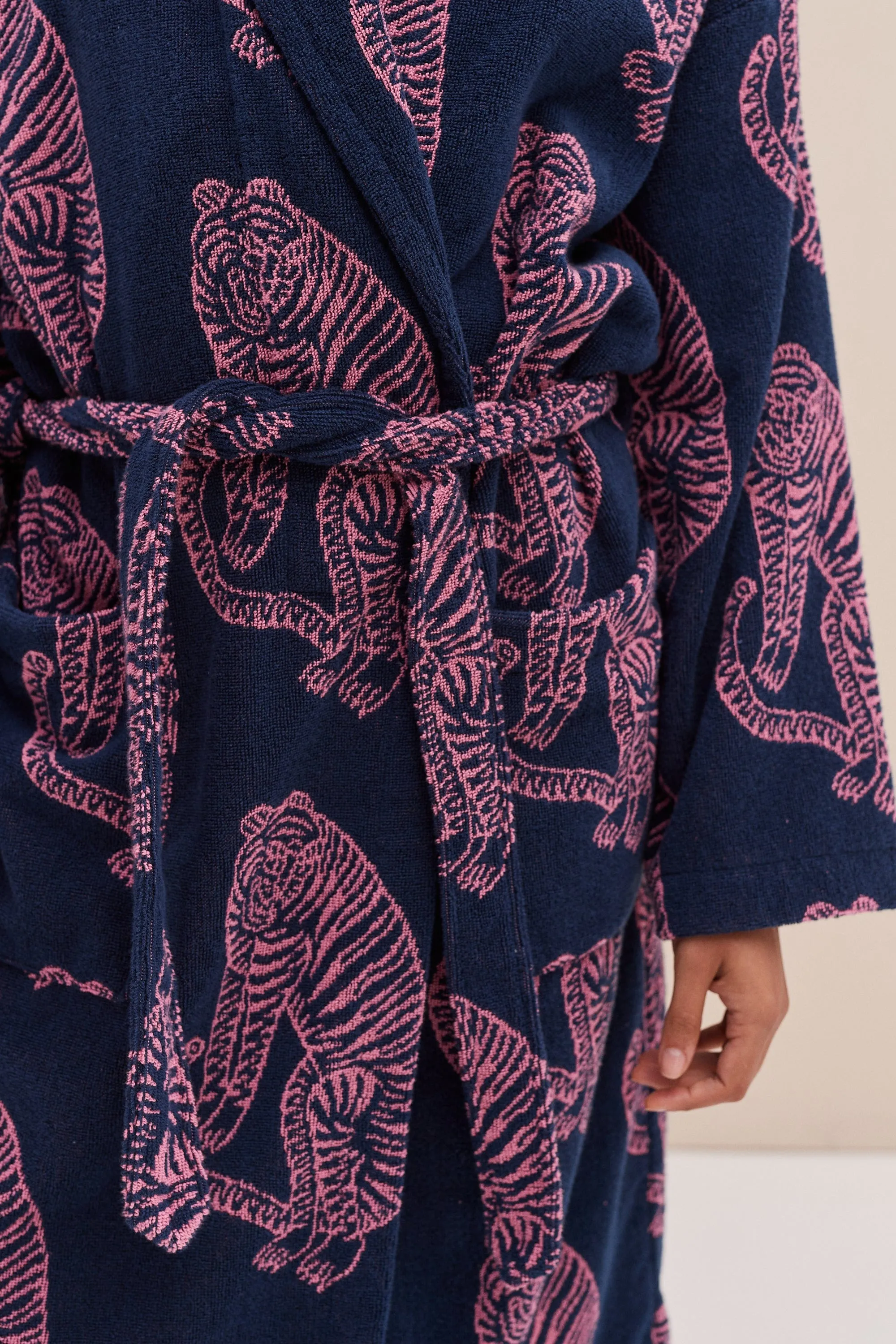 Unisex Towel Robe Sansindo Print Navy Pink sold by Desmond & Dempsey product image thumbnail 4