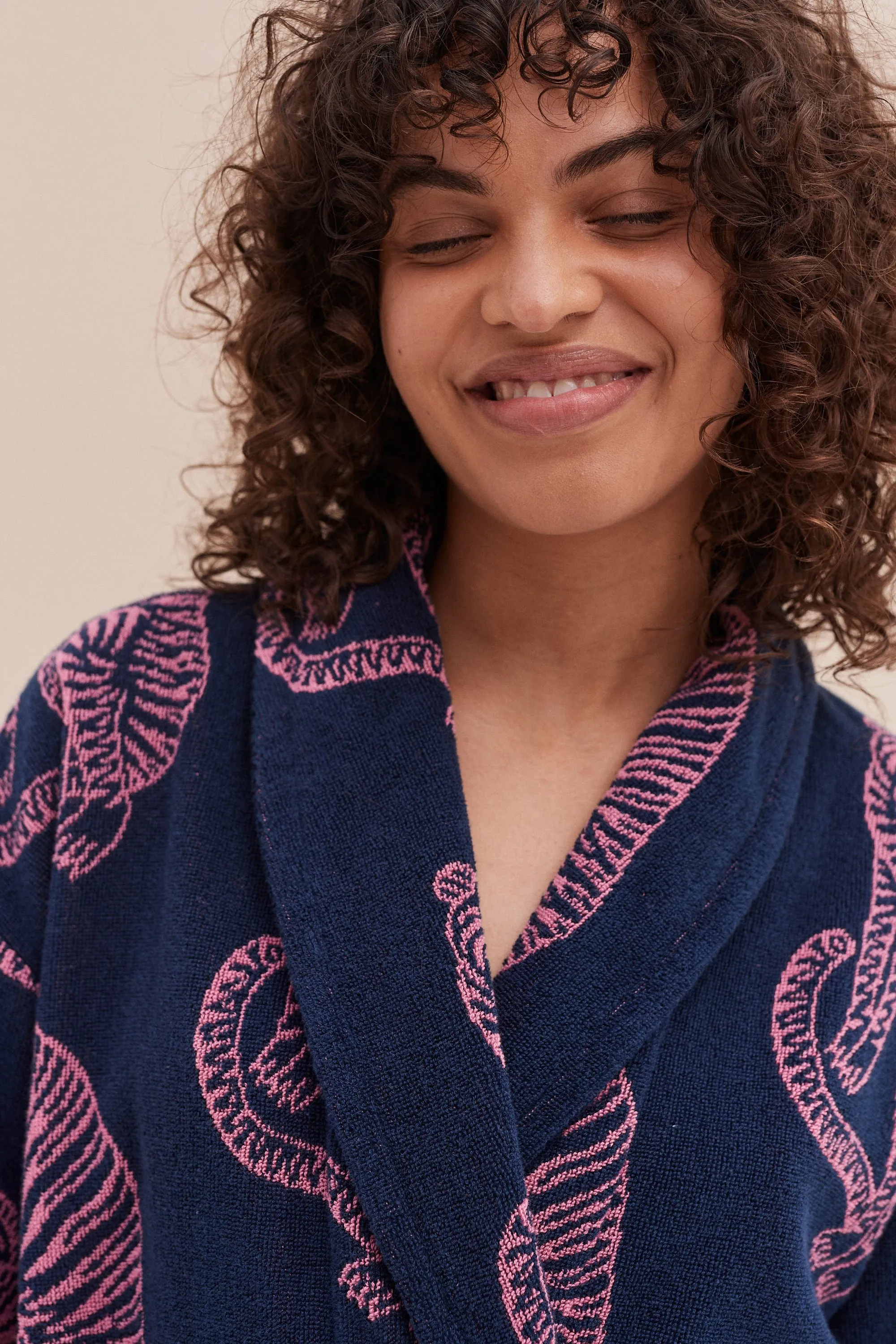 Unisex Towel Robe Sansindo Print Navy Pink sold by Desmond & Dempsey product image thumbnail 5