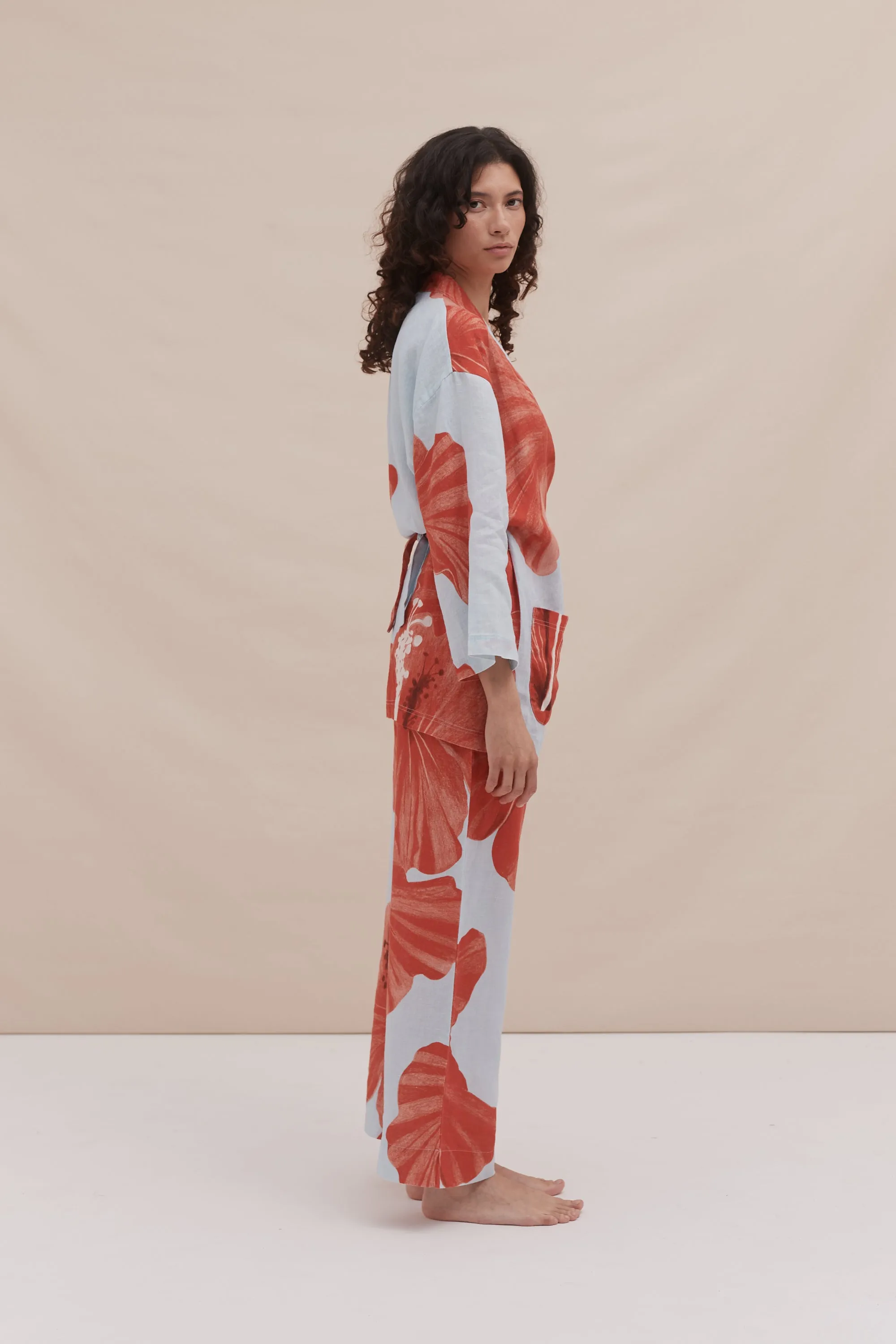 Wrap Set Grand Hibiscus Print Blue/Red Linen sold by Desmond & Dempsey product image thumbnail 4