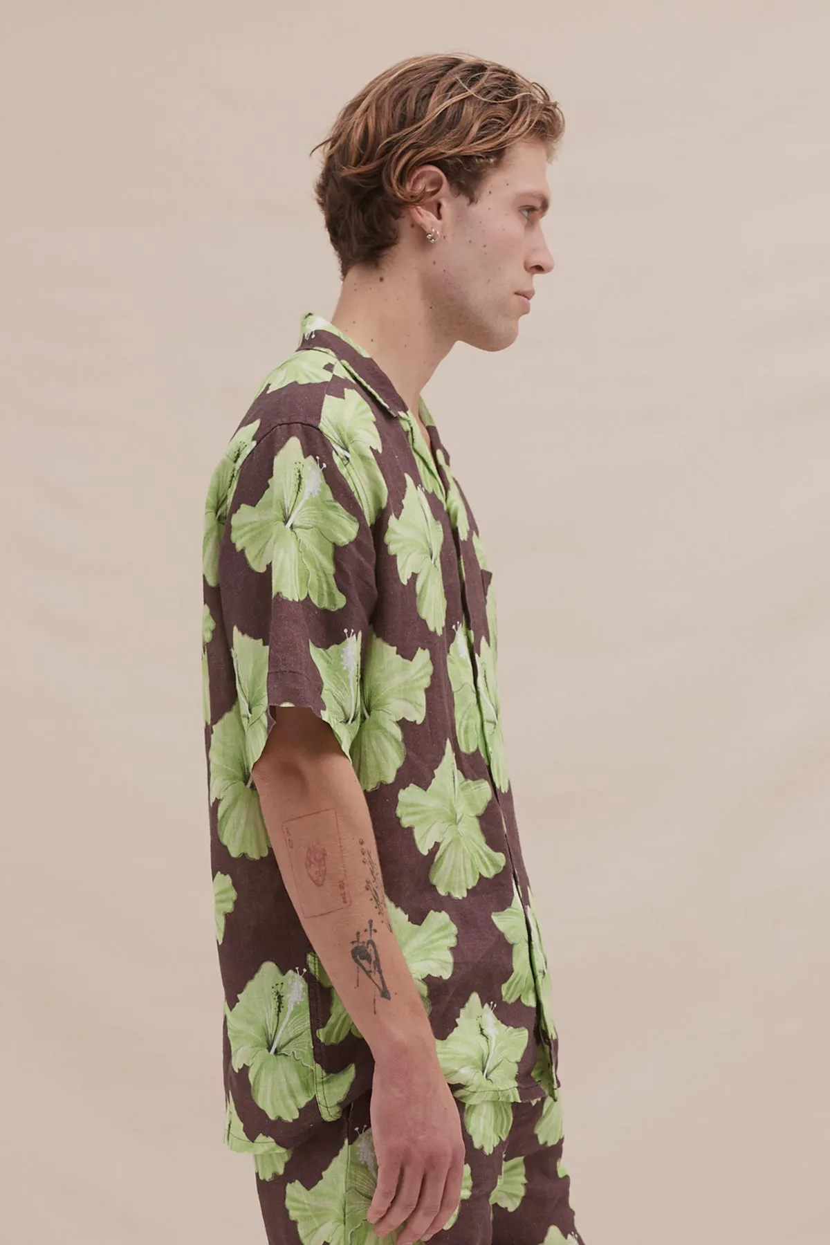 Men’s Cuban Pyjama Shirt Grand Hibiscus Print Cocoa/Lime Linen sold by Desmond & Dempsey product image thumbnail 2