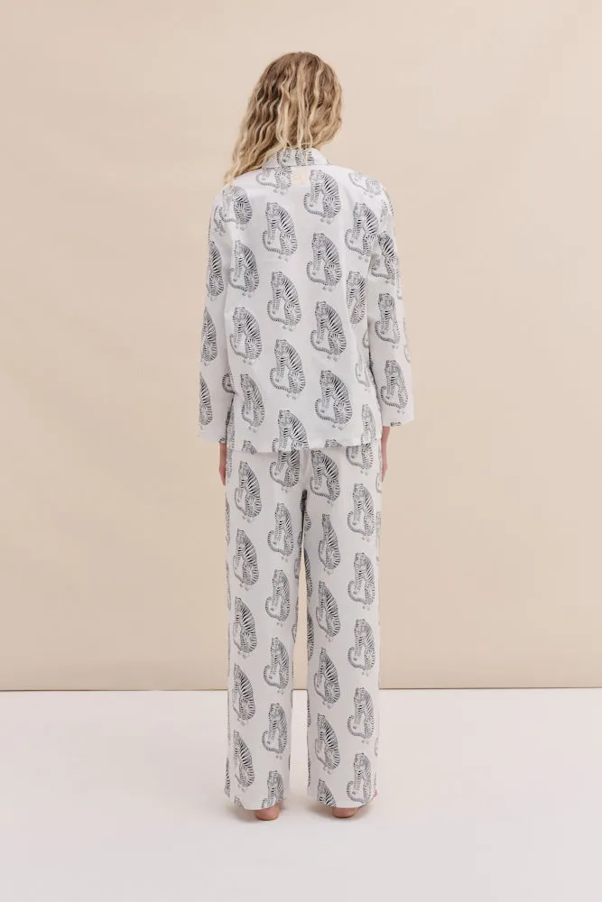 402 Long Pyjama Set Sansindo White/Black sold by Desmond & Dempsey product image thumbnail 4