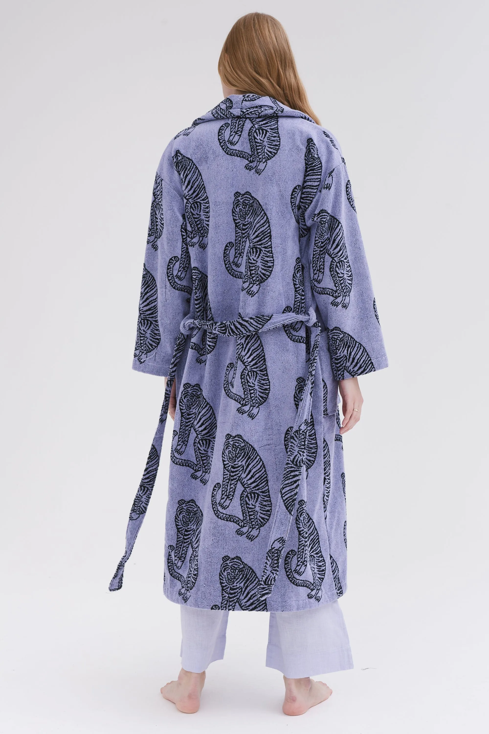 Unisex Towel Robe Sansindo Lavender/Black sold by Desmond & Dempsey product image thumbnail 3