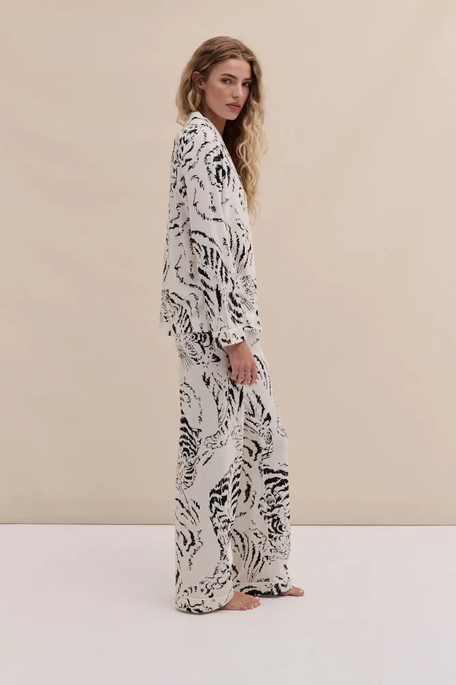 Lyocell Jersey Long Pyjama Set Tigress Cream sold by Desmond & Dempsey product image thumbnail 2