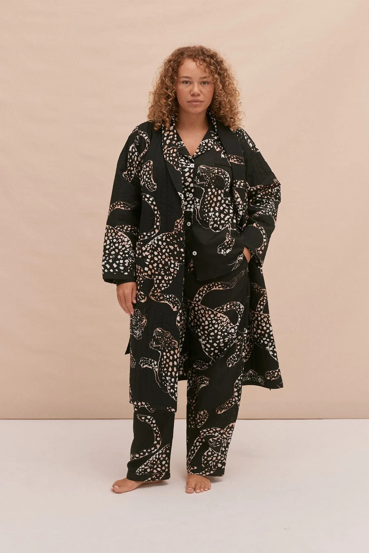 Quilted Robe The Jag Print Navy sold by Desmond & Dempsey product image thumbnail 2