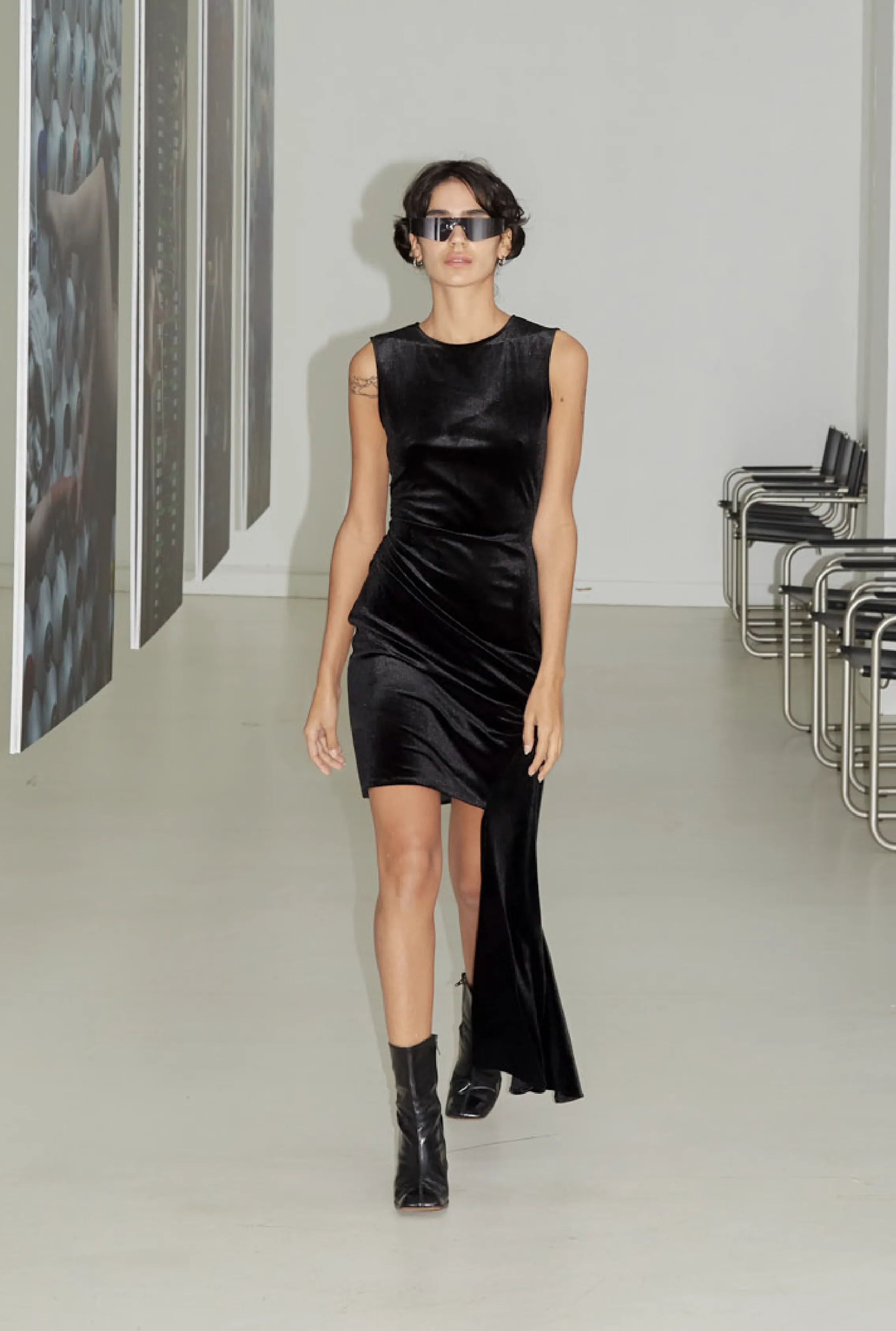 HERA SIDE TAIL DRESS sold by Saemdi product image thumbnail 2