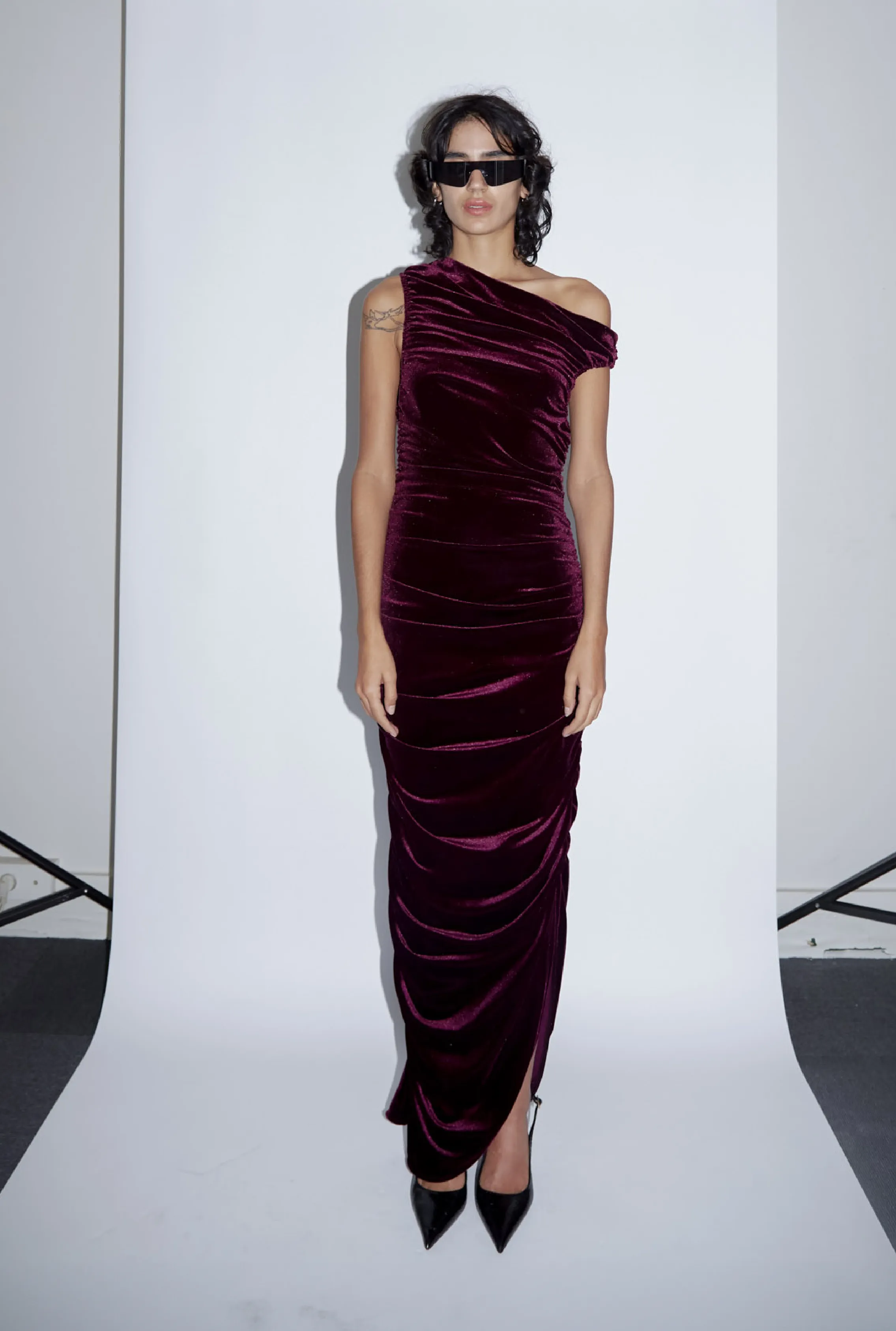 ASTRA VELVET DRESS sold by Saemdi product image thumbnail 2