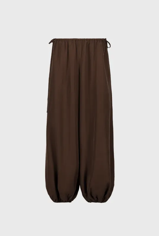 HEDDA TROUSERS made by Saemdi