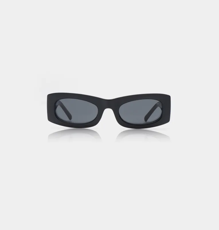 Frida - Black made by A.kjaerbede