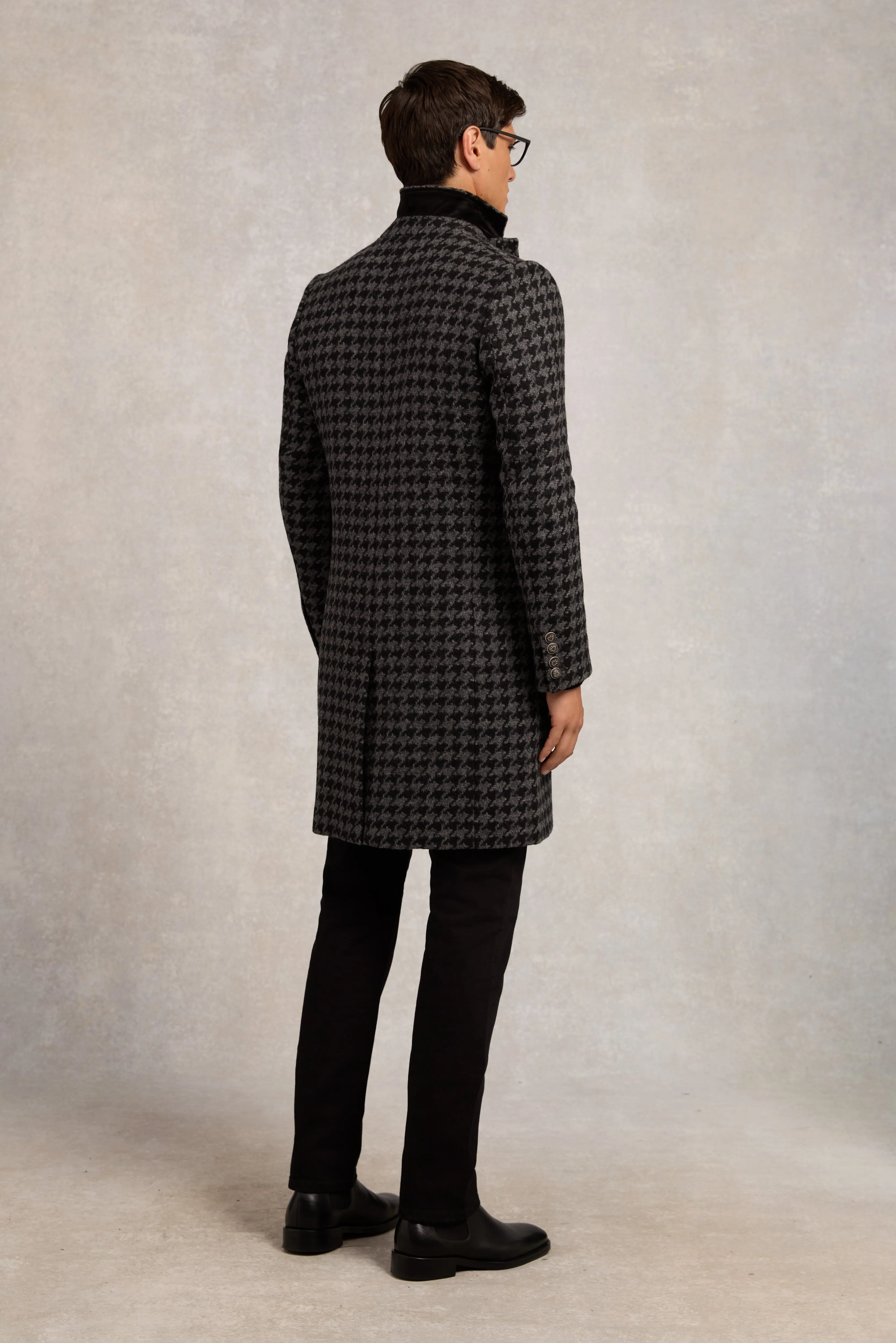 The Cheltenham Coat (Large Scale Charcoal Houndstooth) sold by Holland Cooper product image thumbnail 5