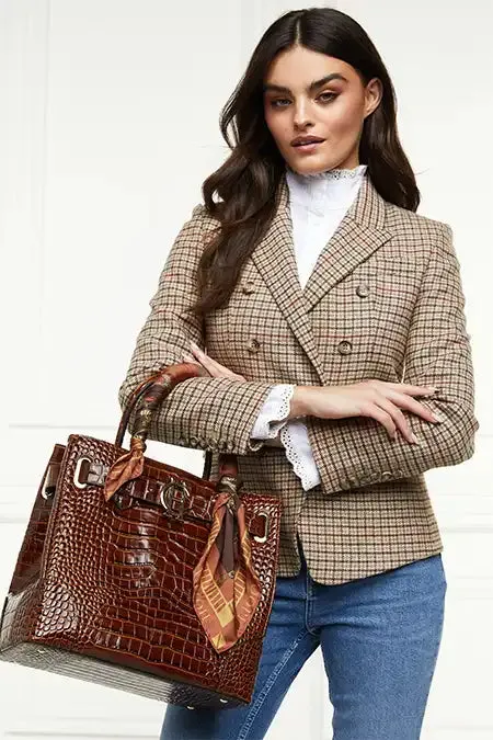 Heritage Knightsbridge Blazer (Charlton Tweed Horn Button) sold by Holland Cooper product image thumbnail 5