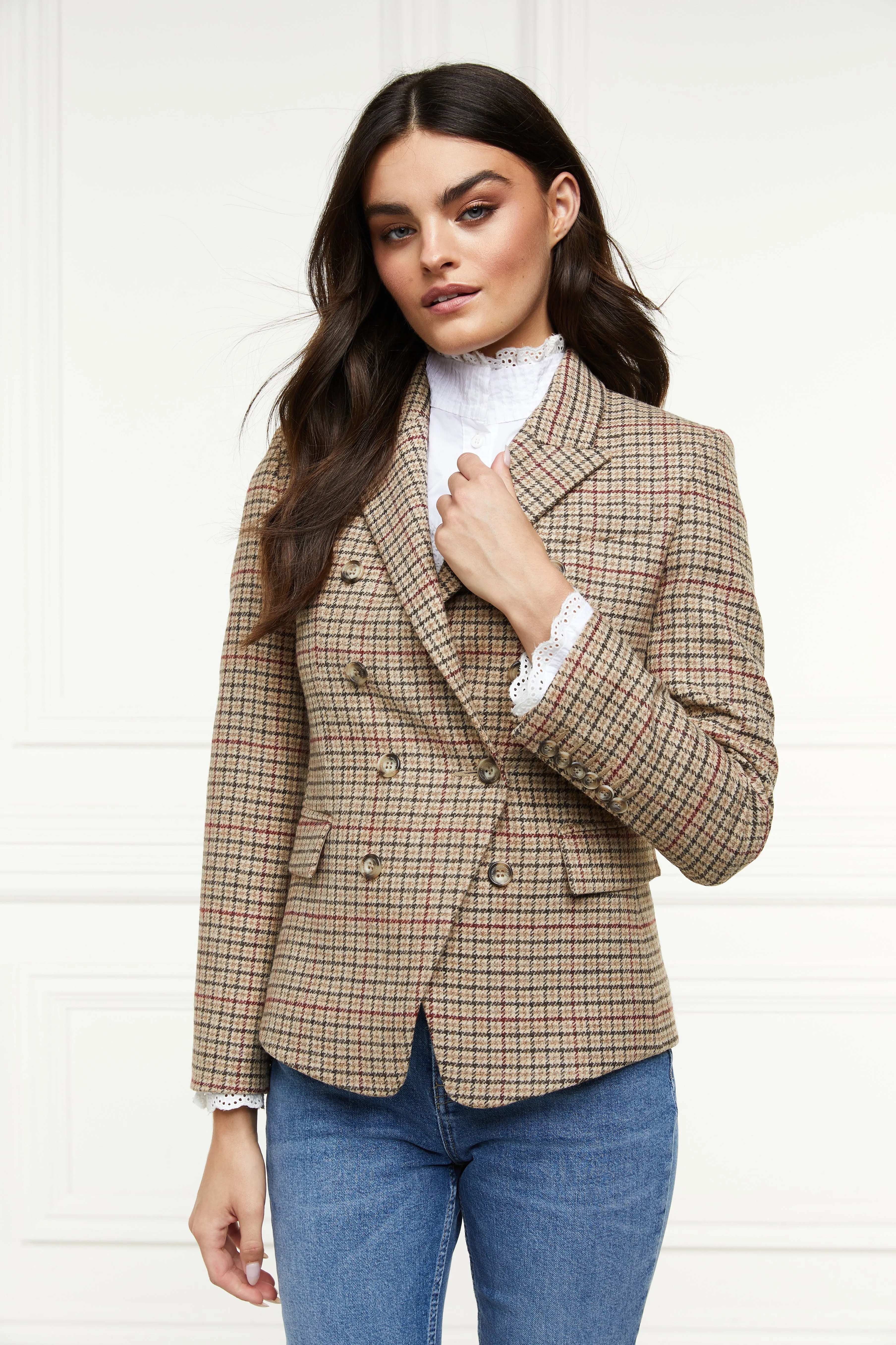 Heritage Knightsbridge Blazer (Charlton Tweed Horn Button) sold by Holland Cooper product image thumbnail 3