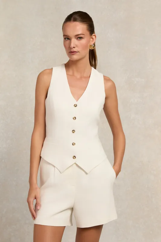 Tailored Short (Oyster Linen) made by Holland Cooper