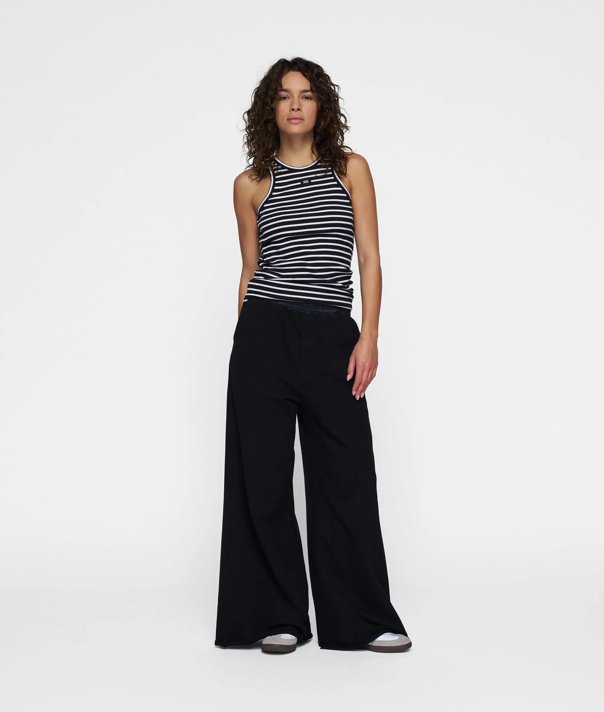 THE WIDE JOGGER | black sold by 10days product image thumbnail 3