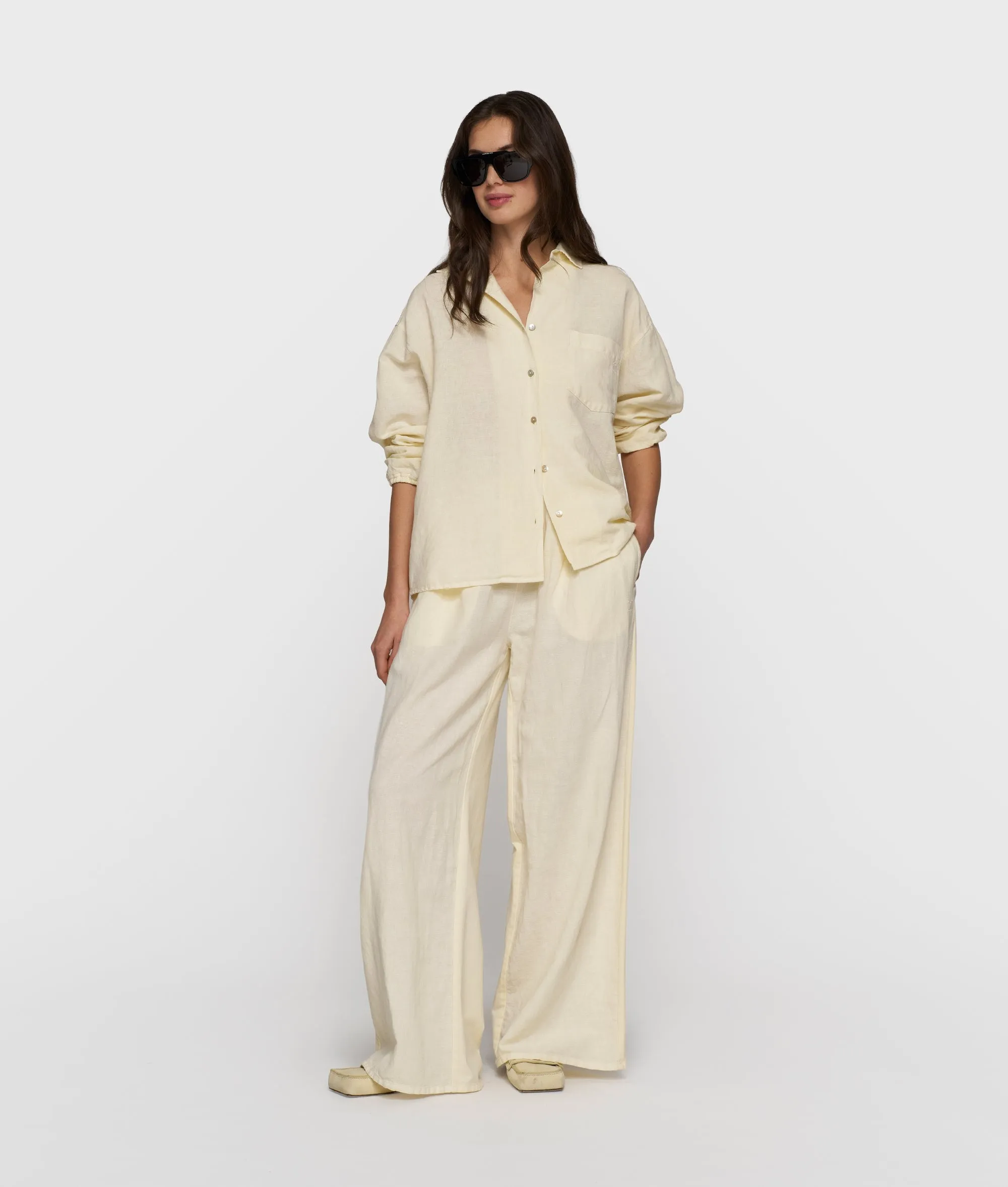 linen shirt | soft vanilla sold by 10days product image thumbnail 3