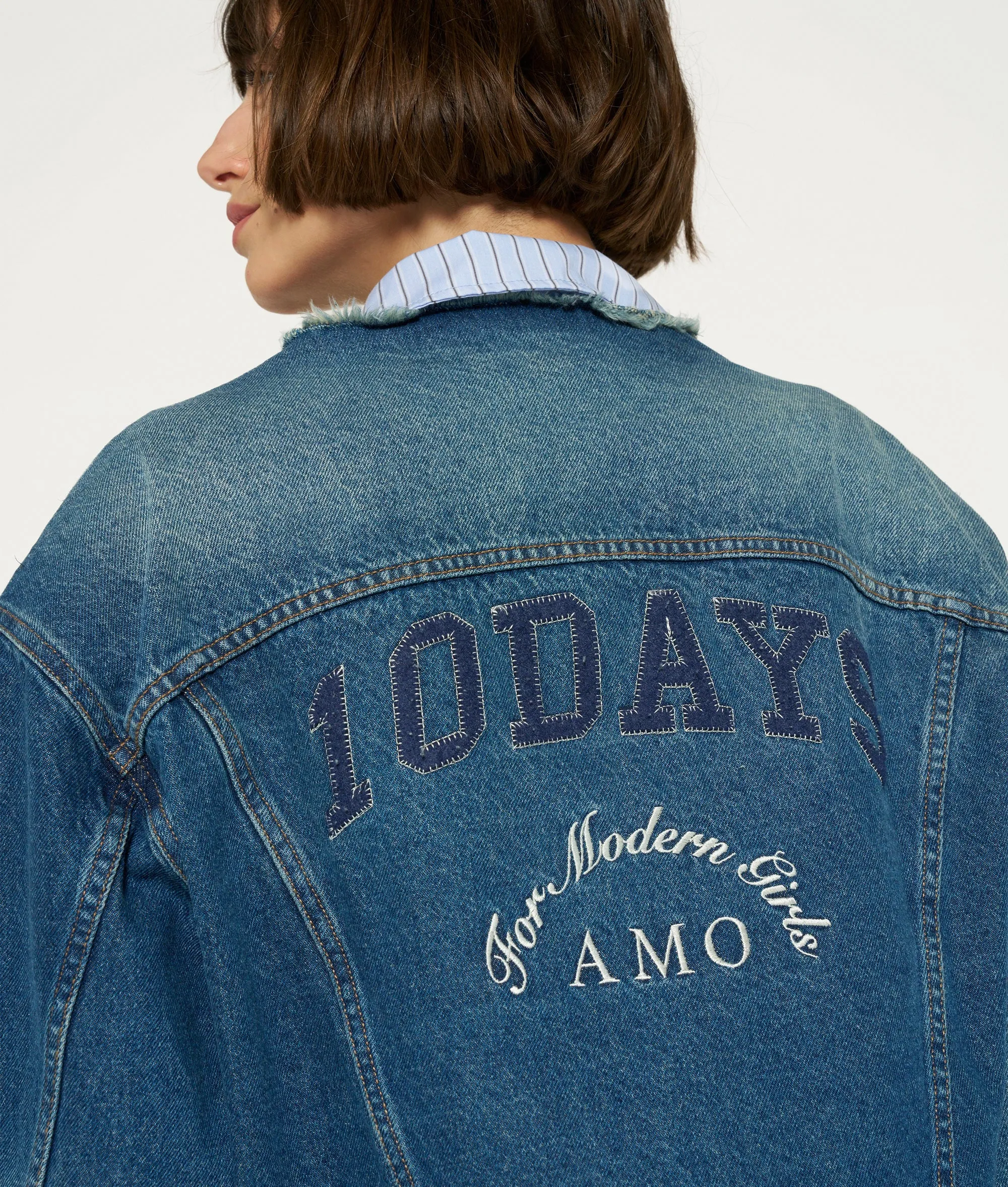 denim logo jacket | blue denim sold by 10days product image thumbnail 2