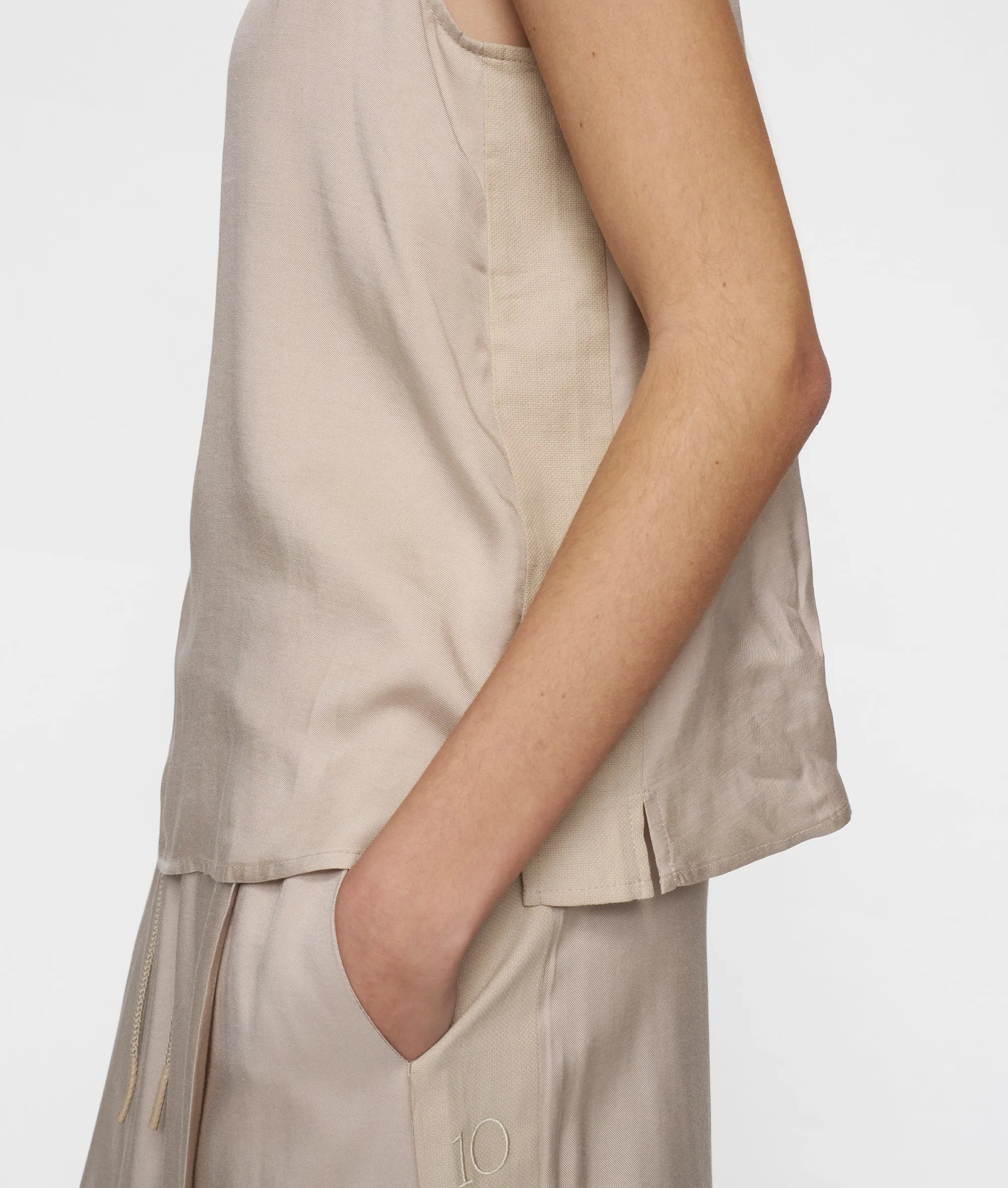 shiny tank top | rope sold by 10days product image thumbnail 2