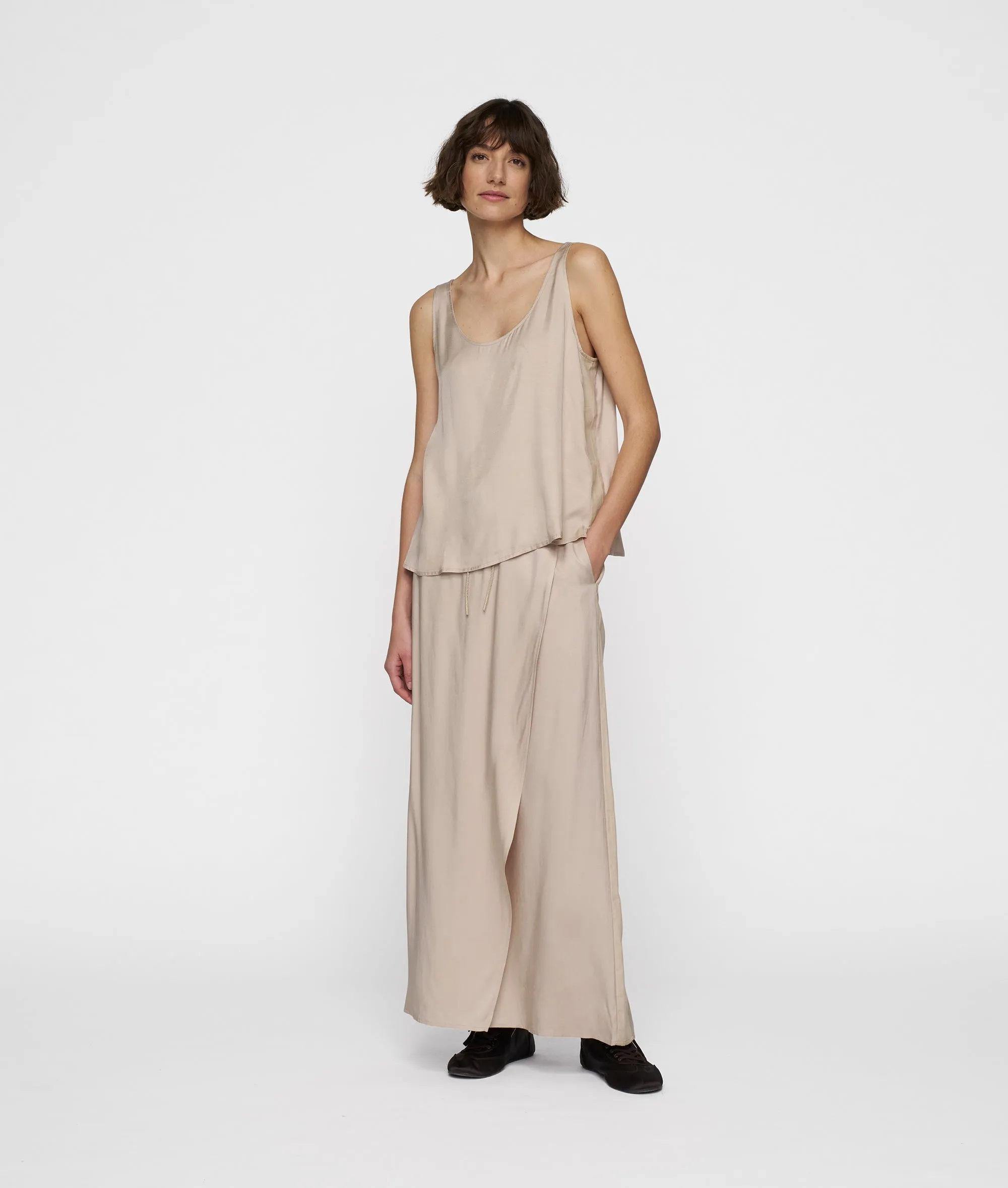 shiny tank top | rope sold by 10days product image thumbnail 3