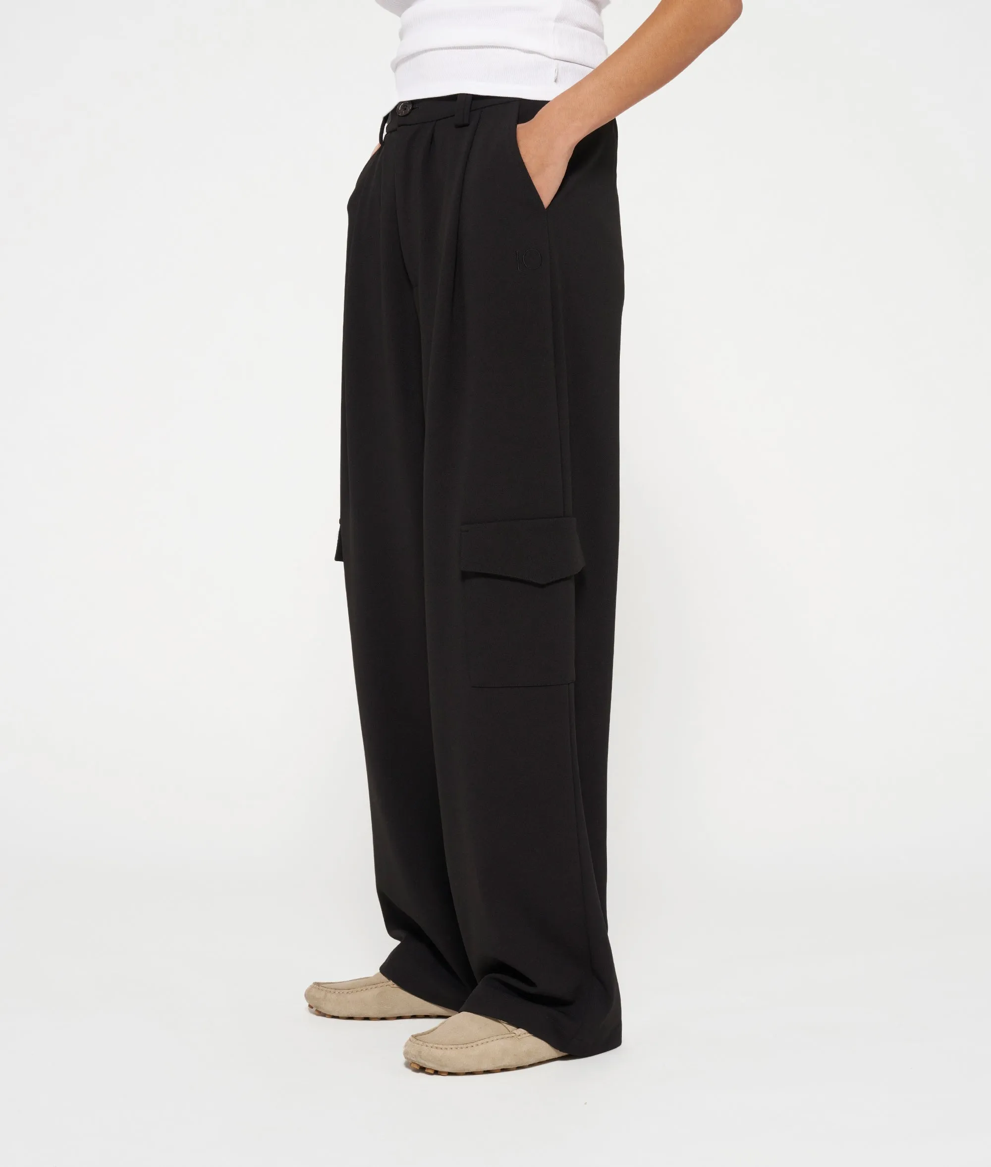 cargo pants crepe | black sold by 10days product image thumbnail 4
