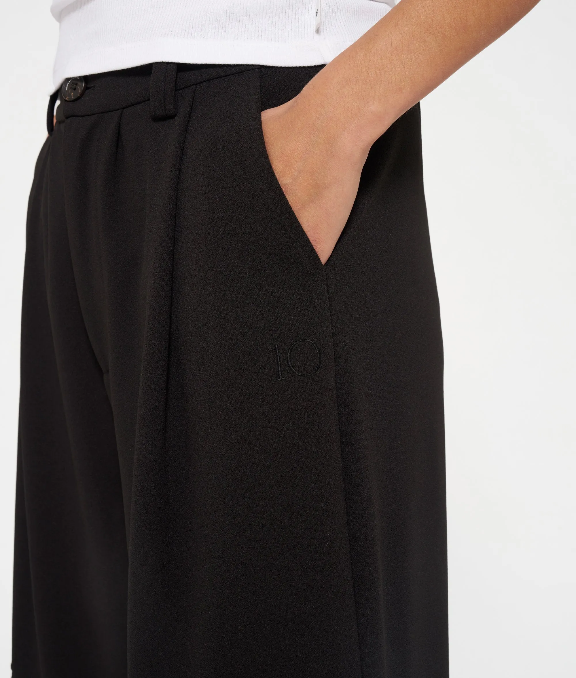 cargo pants crepe | black sold by 10days product image thumbnail 5