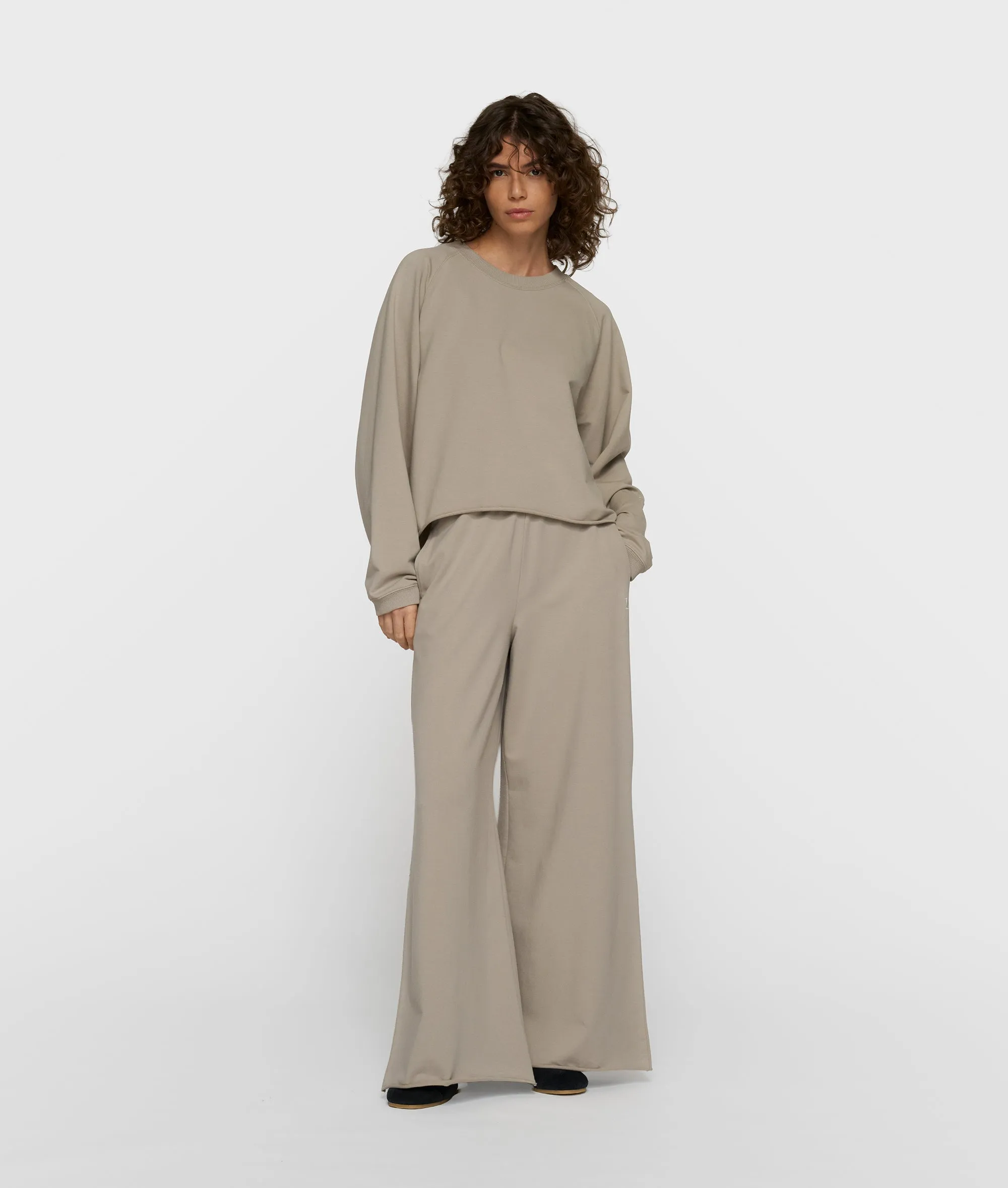 silent chique raglan sweater | fog sold by 10days product image thumbnail 3