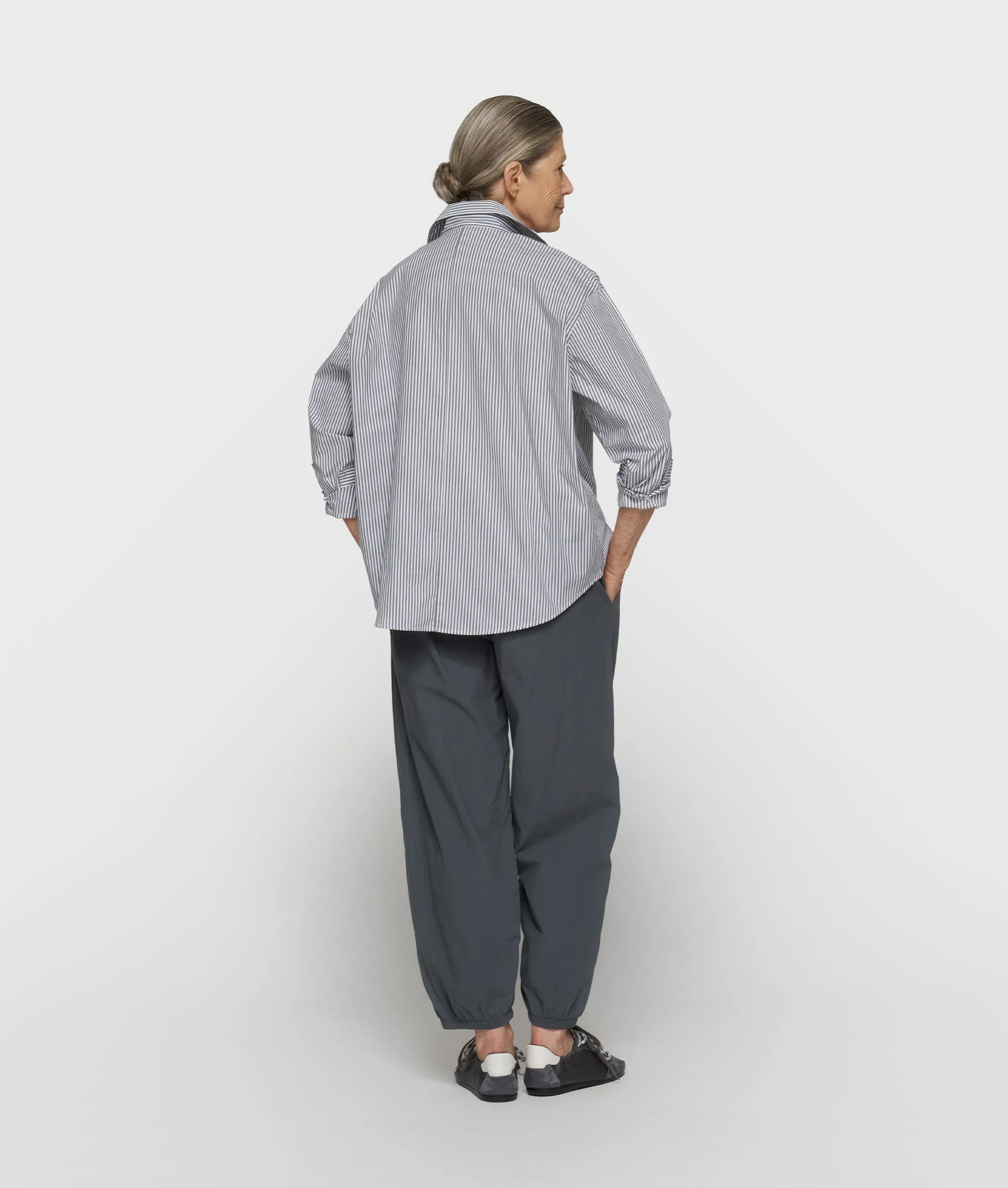 crinkle jogger | steel blue sold by 10days product image thumbnail 3