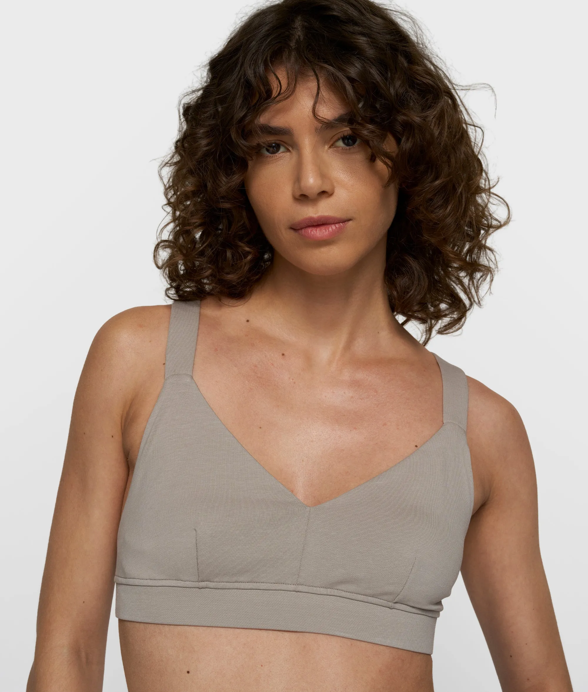 sporty bra | fog sold by 10days product image thumbnail 4